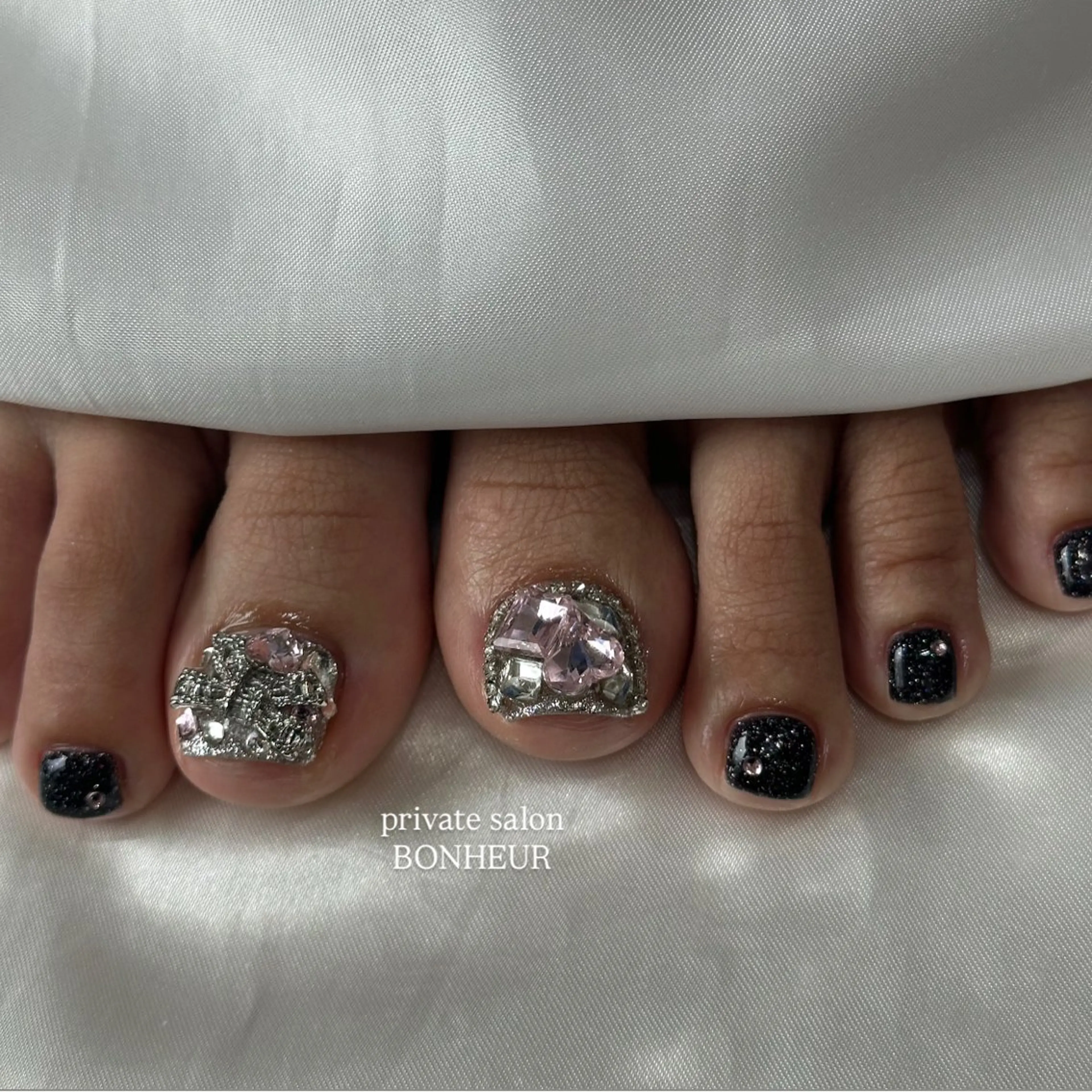 ネイル フットネイル BONHEUR Annaのネイルデザイン