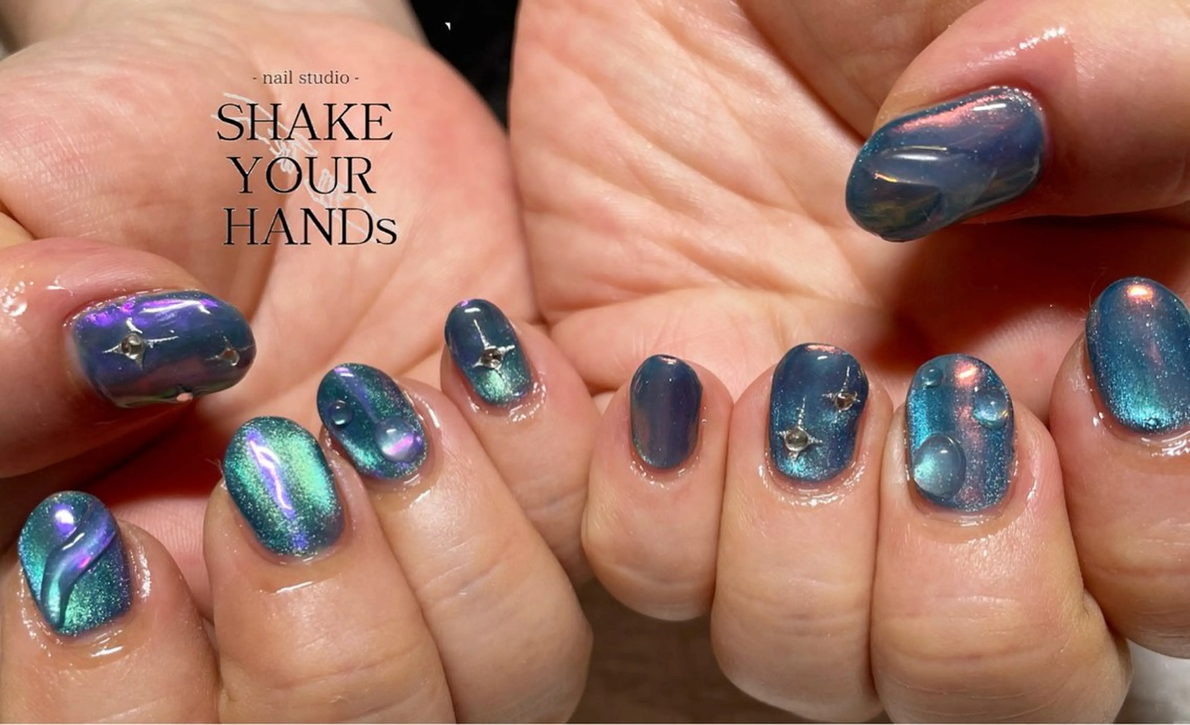 ネイル マグネットネイル ミラーネイル ハンドネイル ネイルスタジオ シェイクユアハンズのネイルデザイン