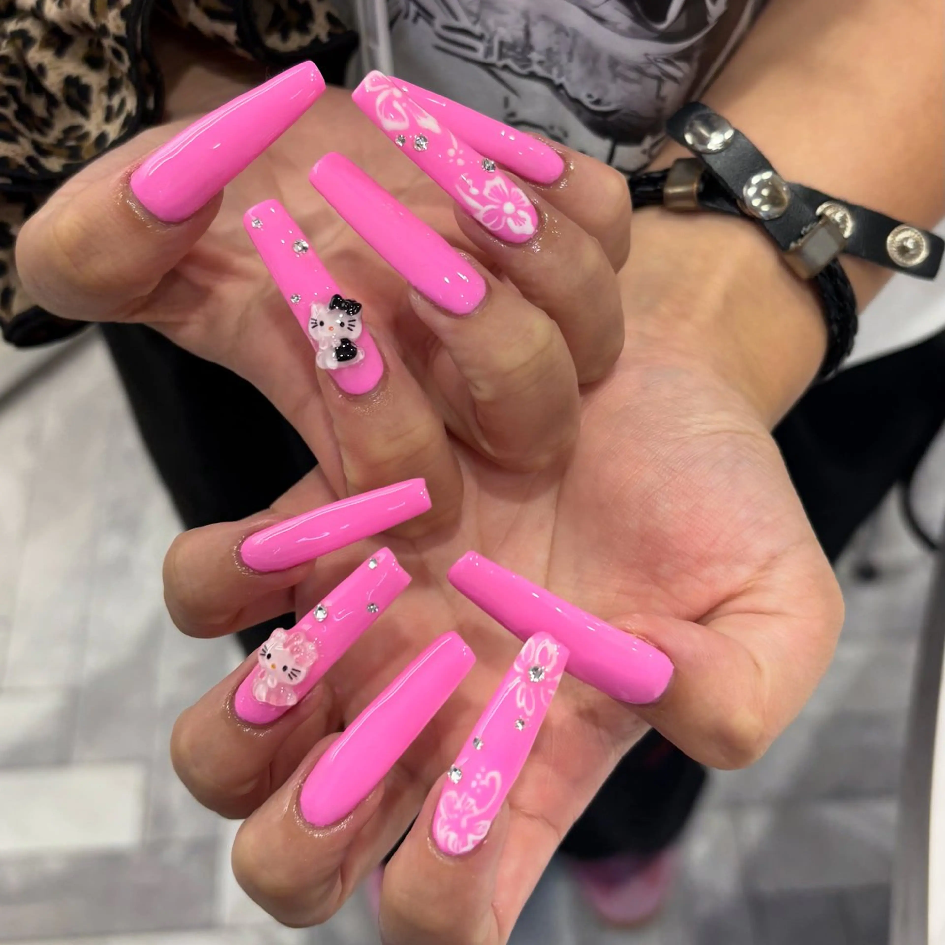 ネイル ハンドネイル ハンドケア カンナ【Y2Kネイル /コーンロウ】のネイルデザイン