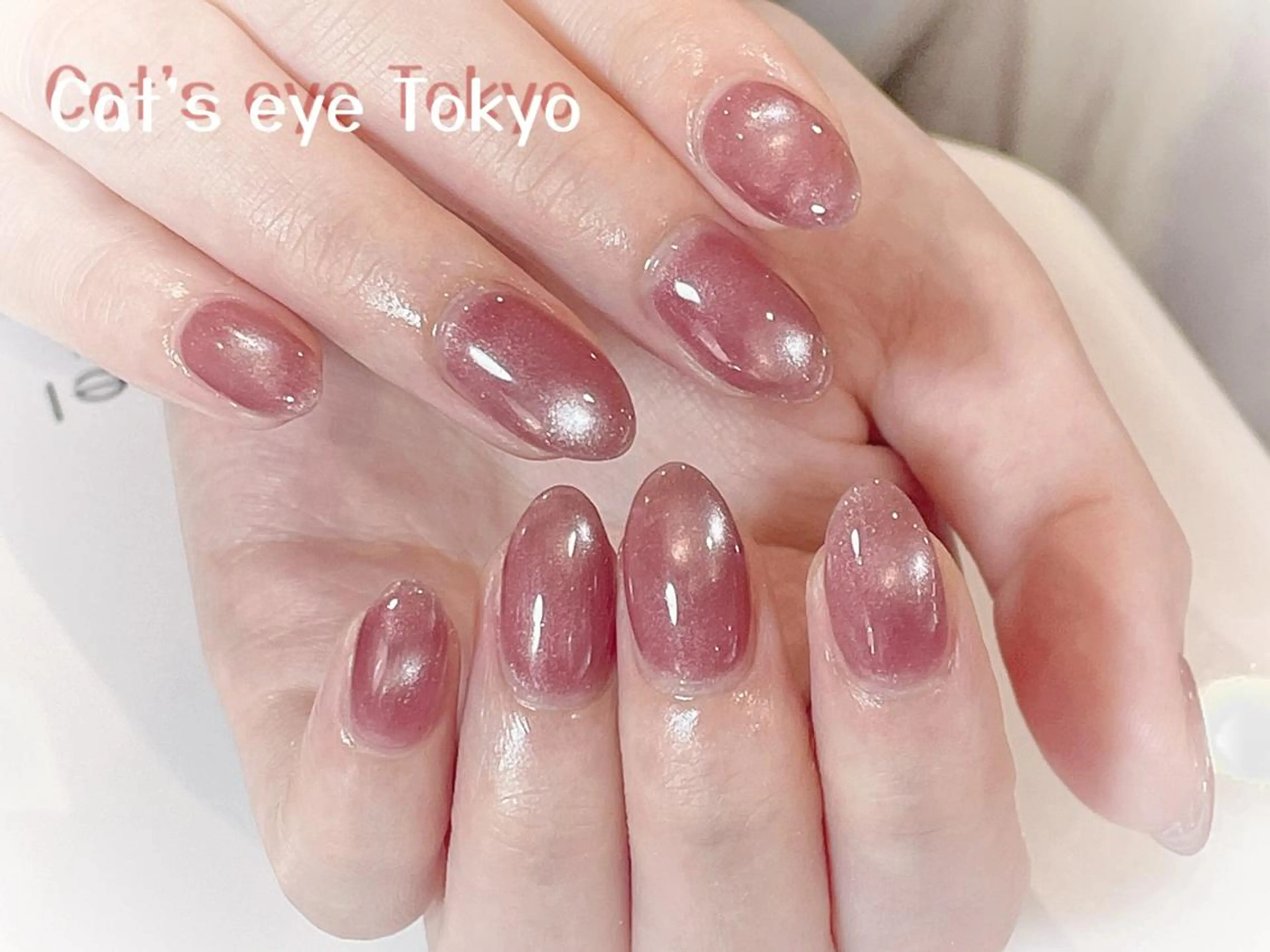 ネイル ストーンネイル ハンドネイル Cat's eye TOKYO 新宿店のネイルデザイン