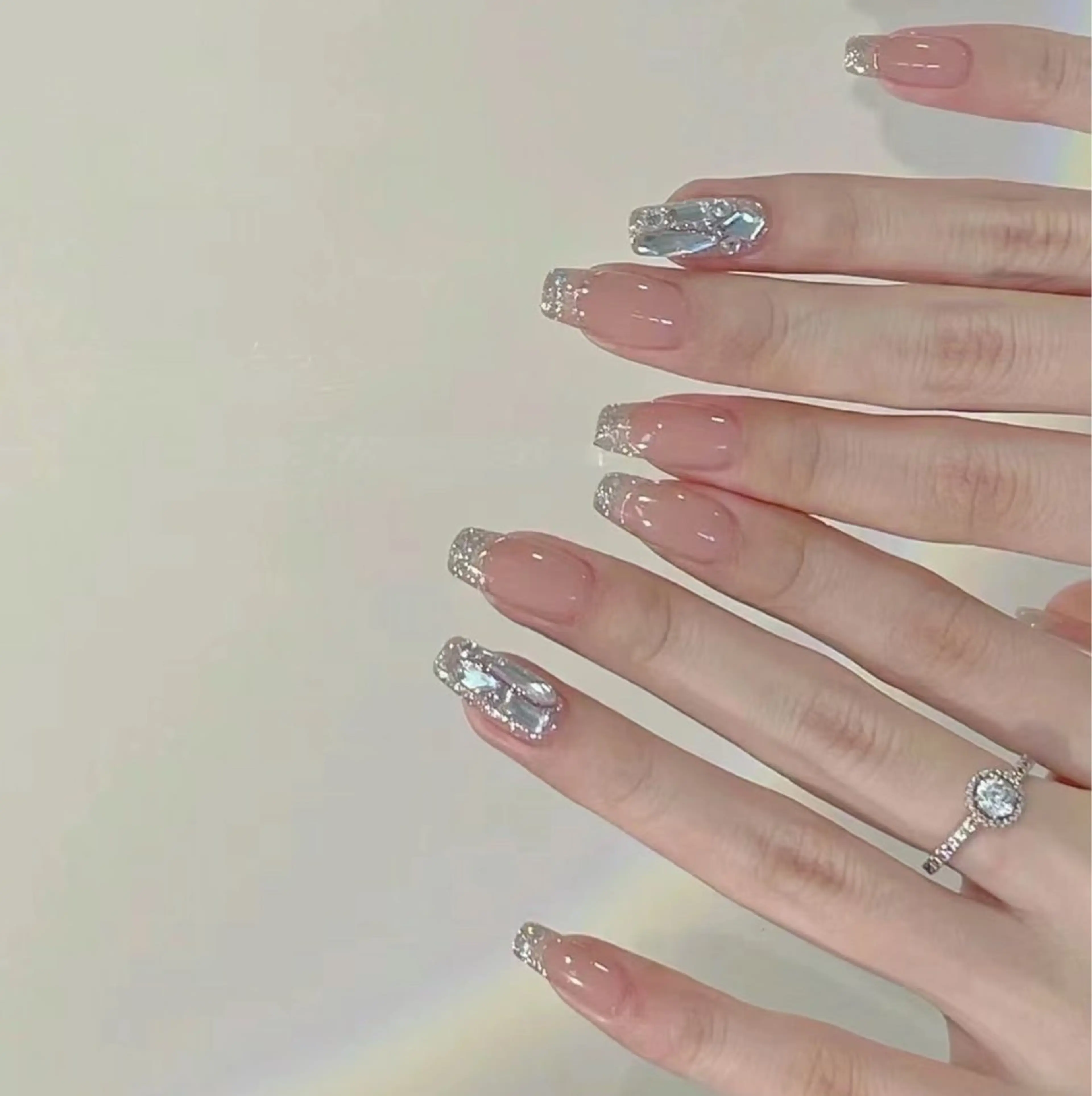 ネイル u1salon所属・ゆい ユイのネイルデザイン