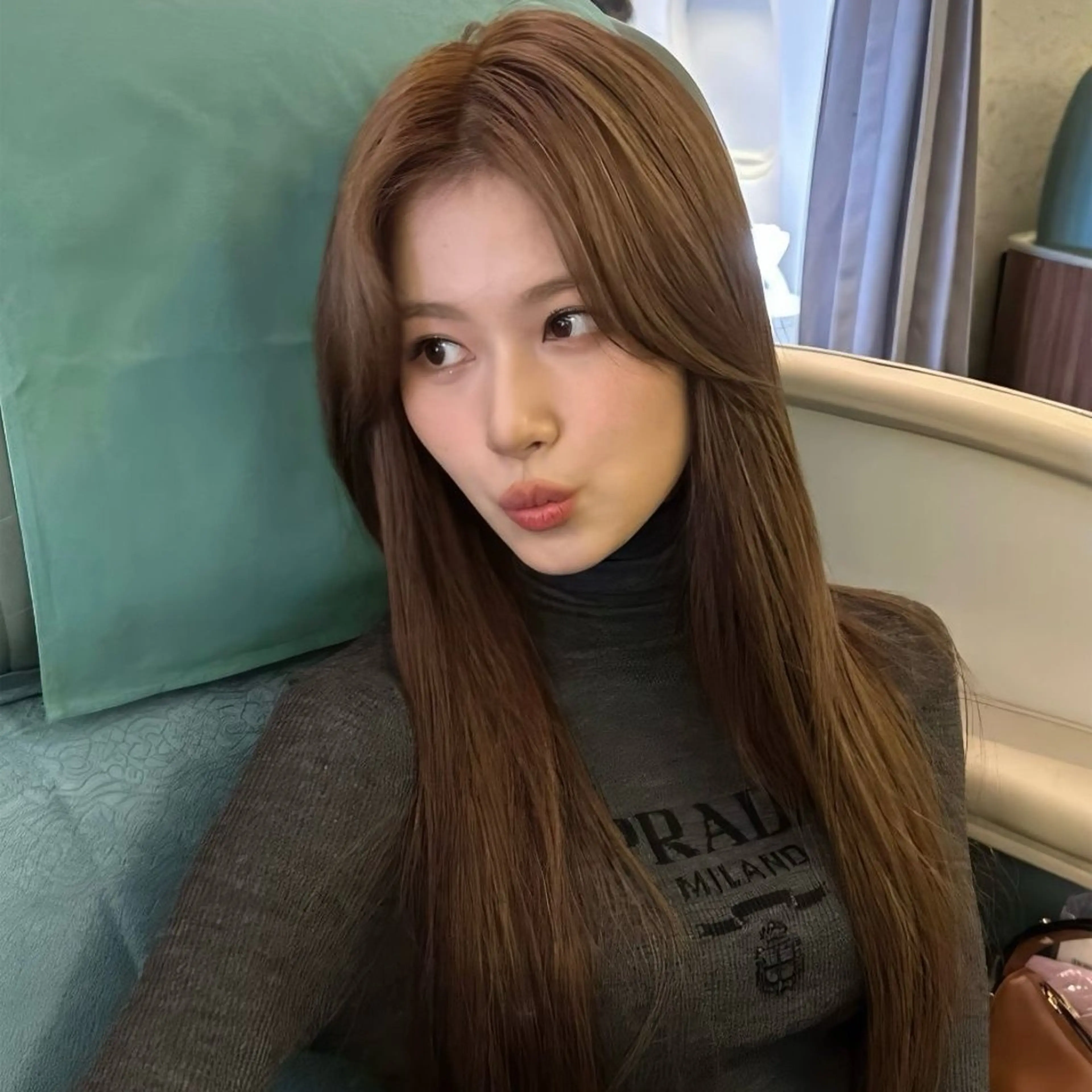 ロング カラー ブリーチ ケアブリーチ 透明感カラー ダブルカラー ブリーチなしカラー ヘアカラー トリートメント nonoka オリーブ/グレージュのヘアスタイル