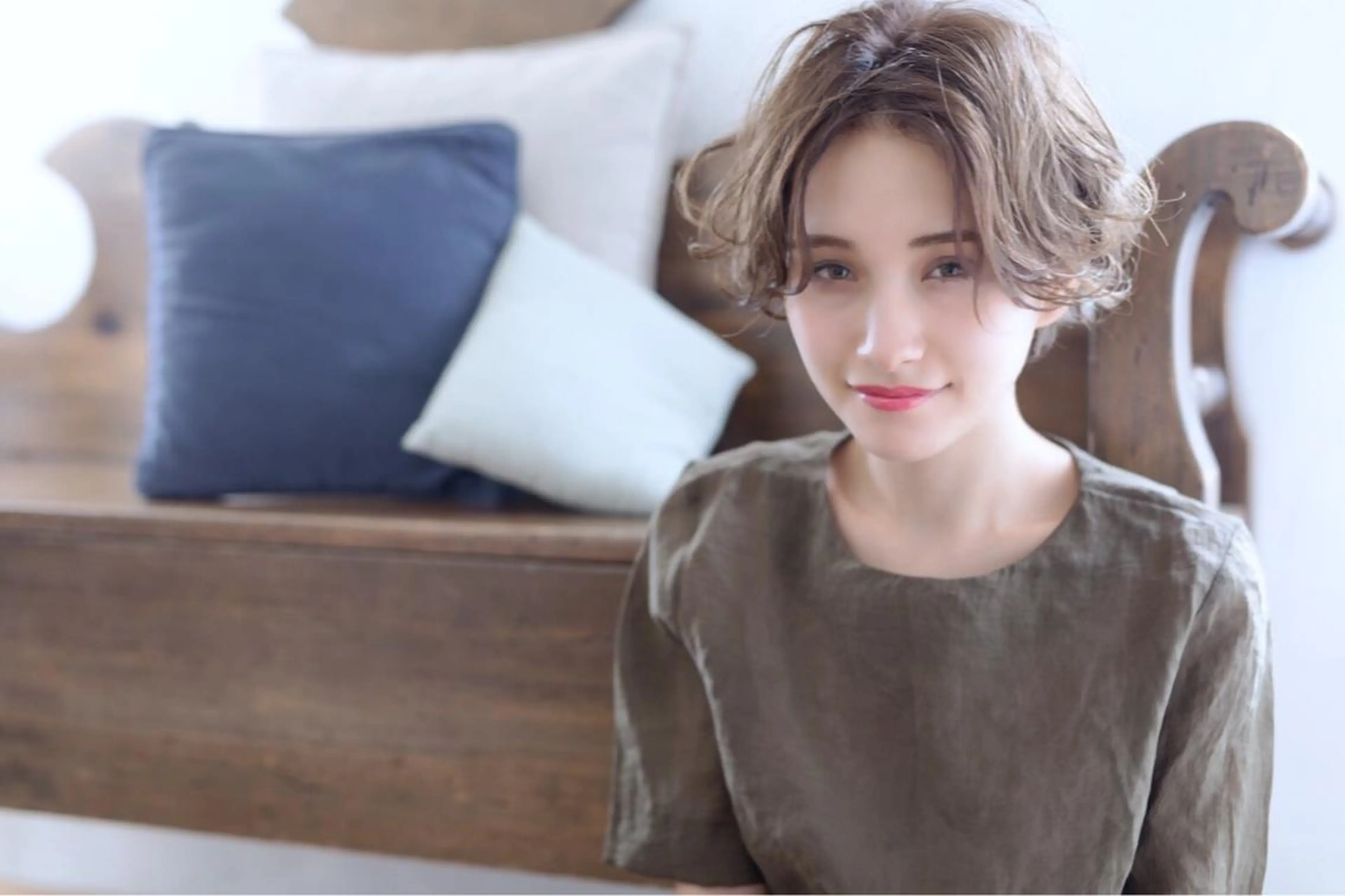 ショート カラー パーマ カット ヘアカラー トリートメント ぱつっとボブ/ 小野あかねのヘアスタイル