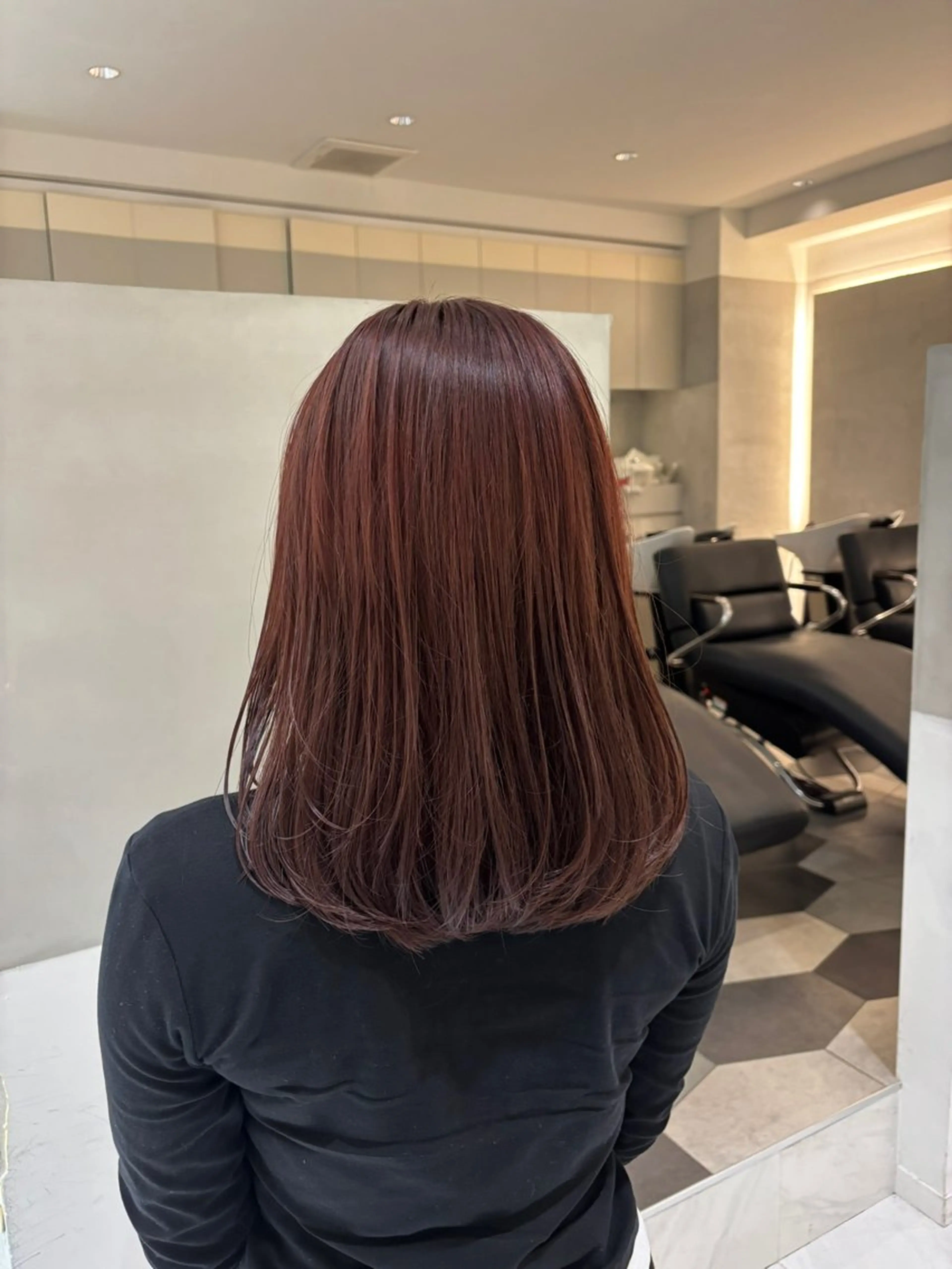 ミディアム カラー ヘアアレンジ ブリーチ ボルドーカラー ダブルカラー ブリーチなしカラー ヘアカラー 似合わせカットカラー 💎モエのヘアスタイル