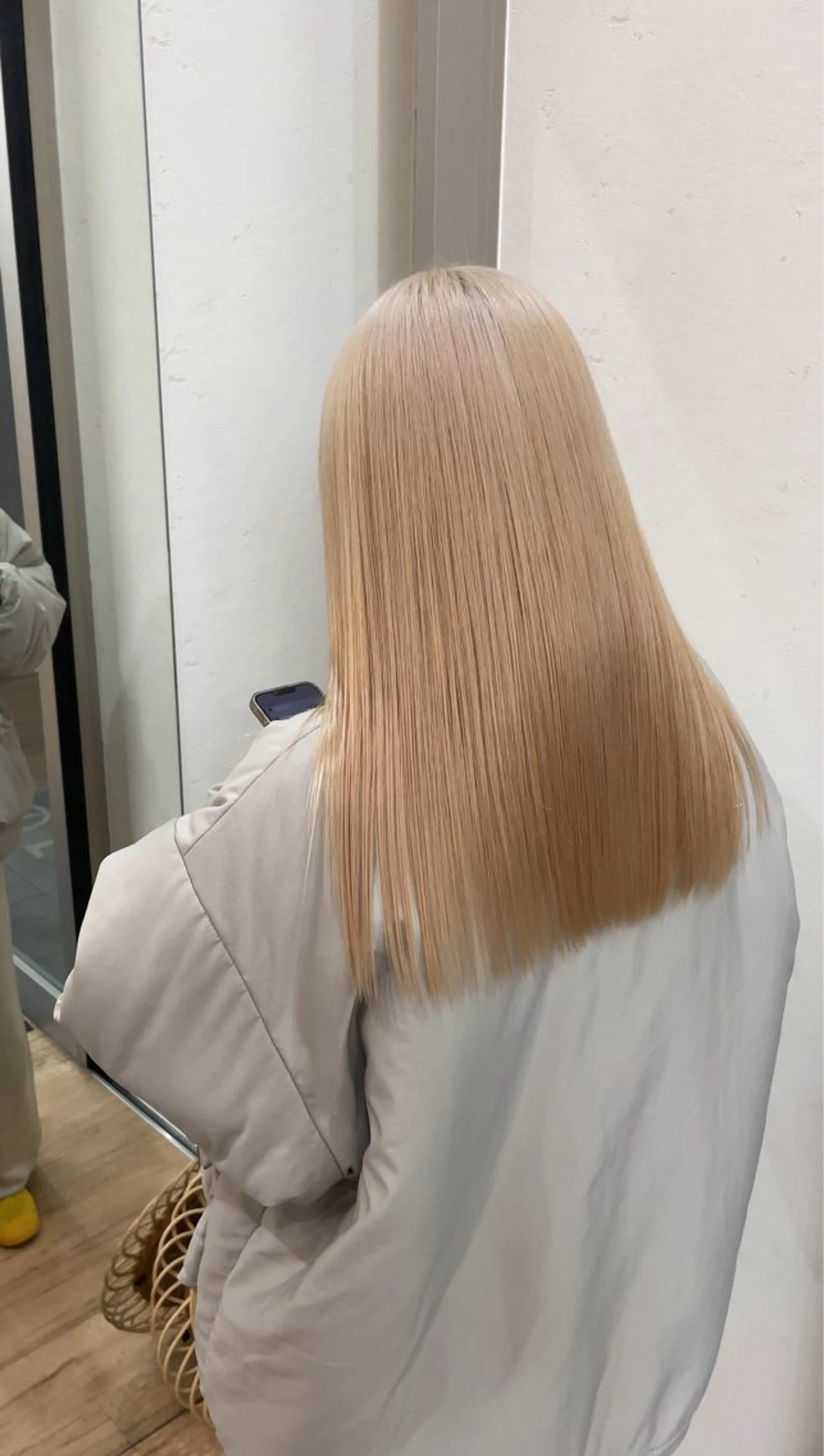 ロング カラー ベージュカラー ホワイトベージュ ヘアカラー トリートメント 橋本翔 /レイヤーカットのヘアスタイル