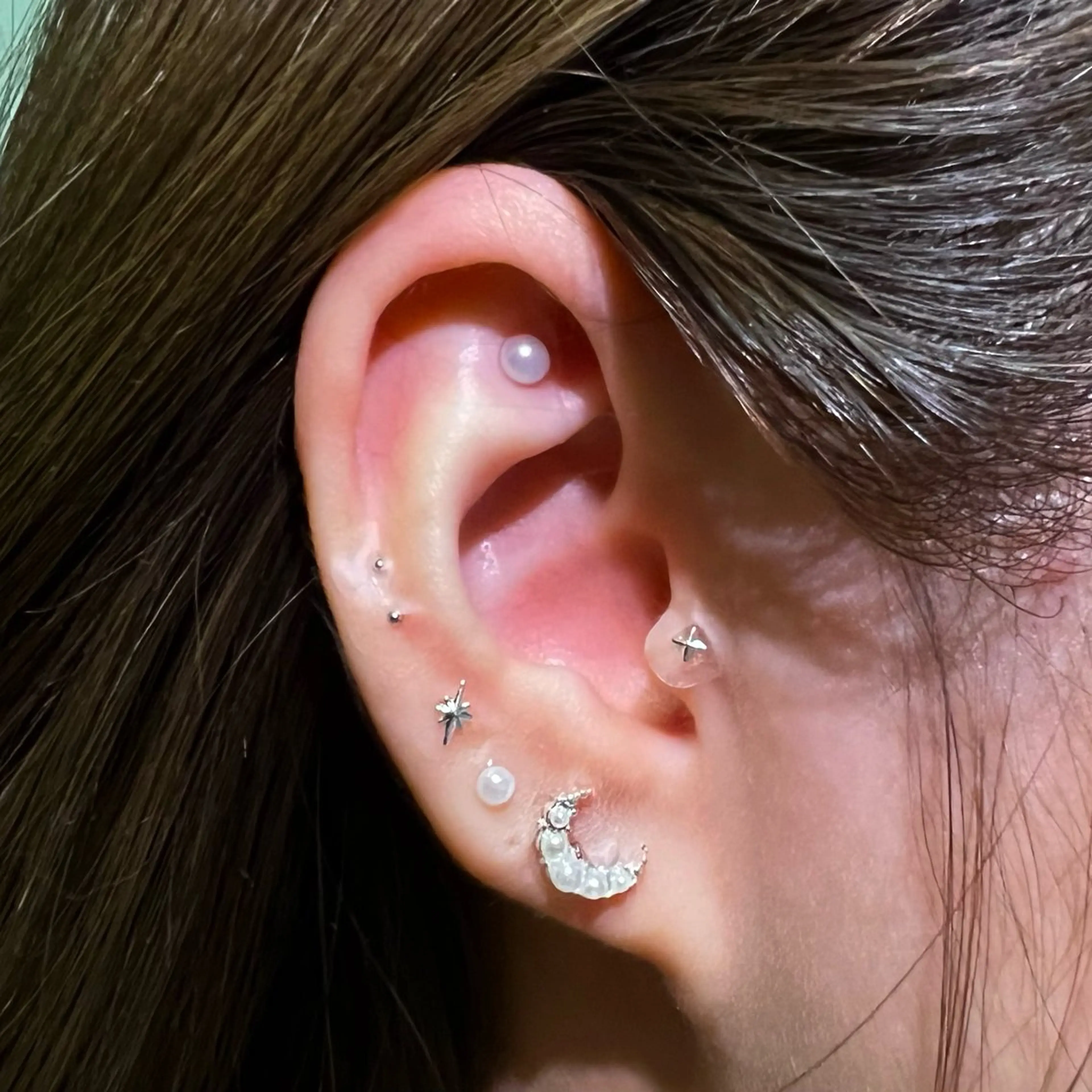 耳ツボジュエリー💎（片耳5個、両耳10個）の写真