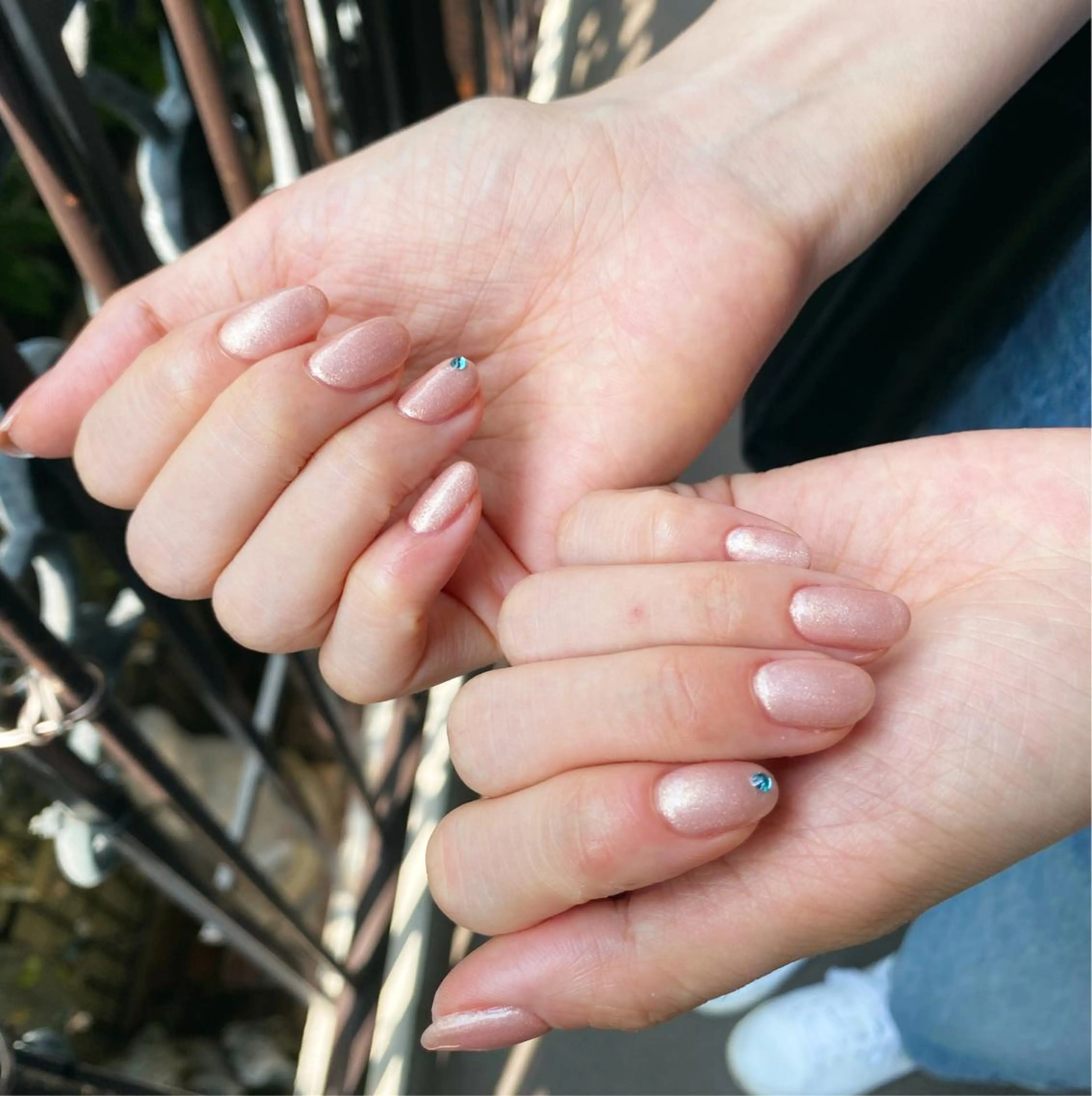 ネイル アートネイル オーロラネイル 韓国ネイル ニュアンスネイル ワンカラーネイル To Me Nail所属・🩵 mei🩵のネイルデザイン