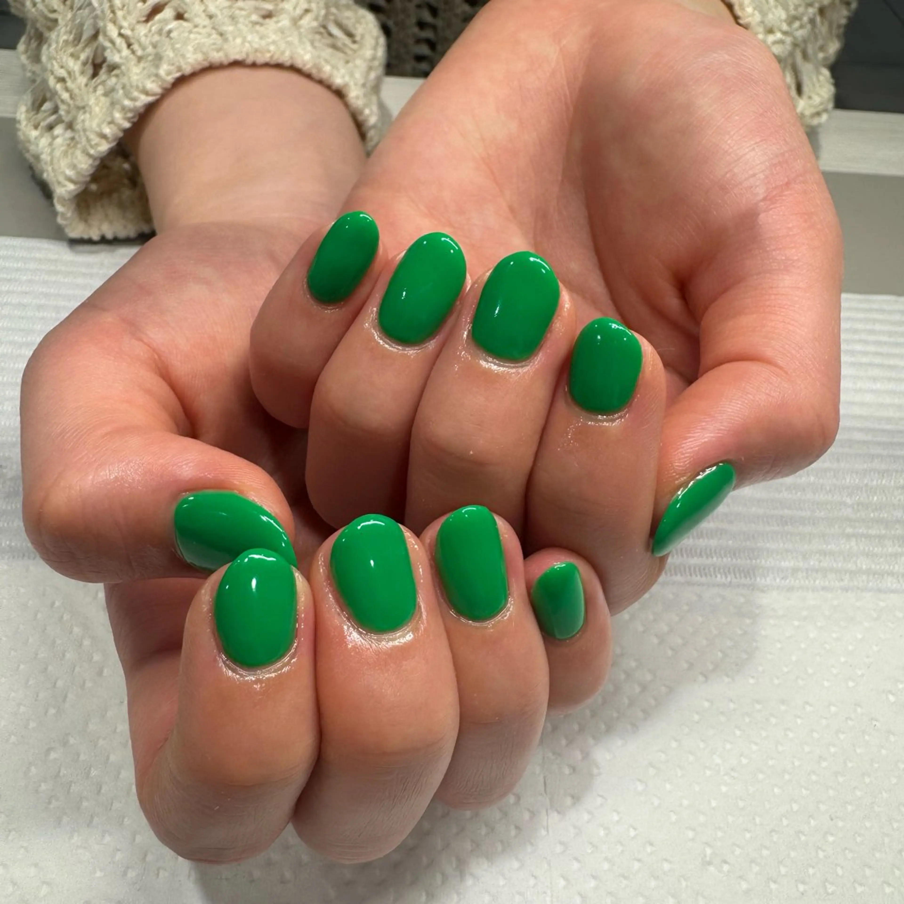 ネイル グリーン ハンドネイル 小野澤 紗智のネイルデザイン