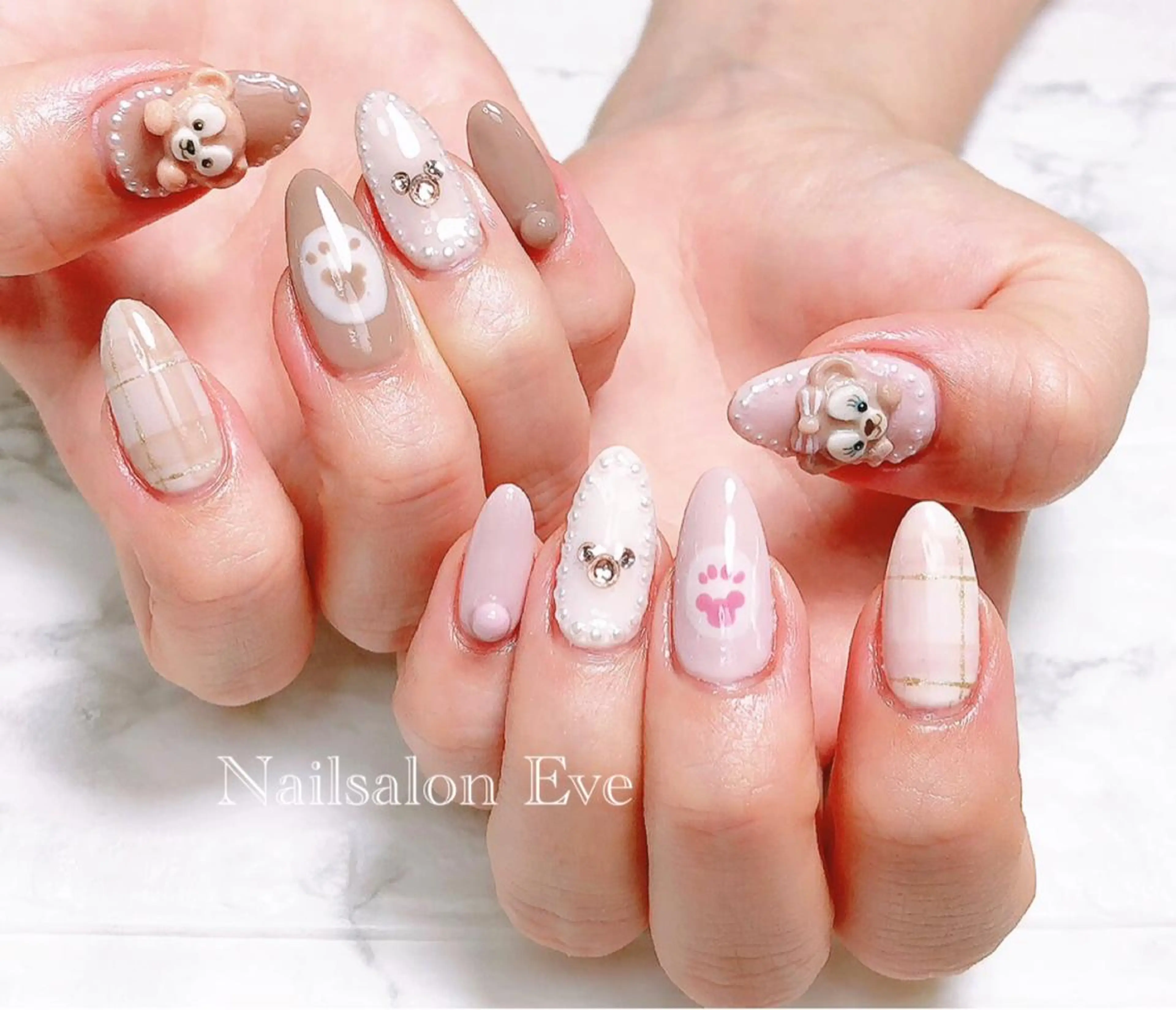 ネイル ハンドネイル ハンドケア Nailsalon Eve（イヴ）のネイルデザイン