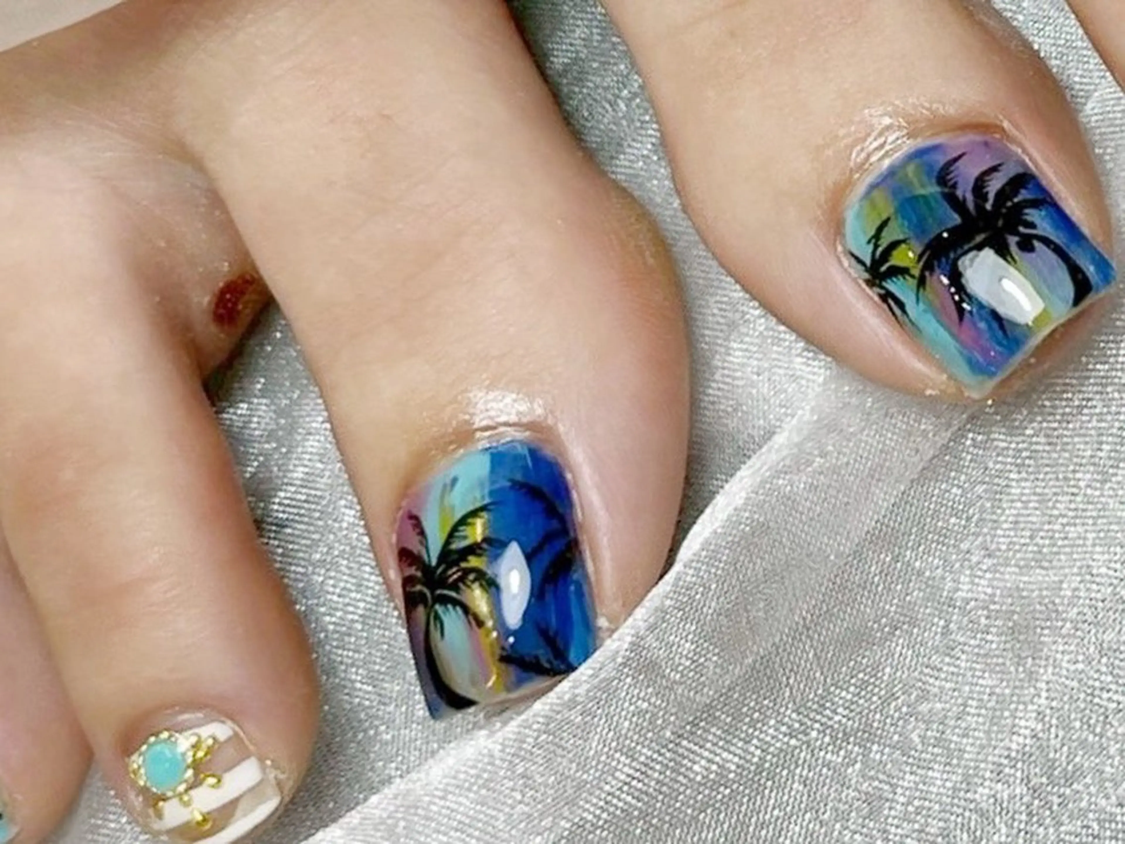 ネイル フットネイル Mia nail 【⠀ミアネイル 】のネイルデザイン