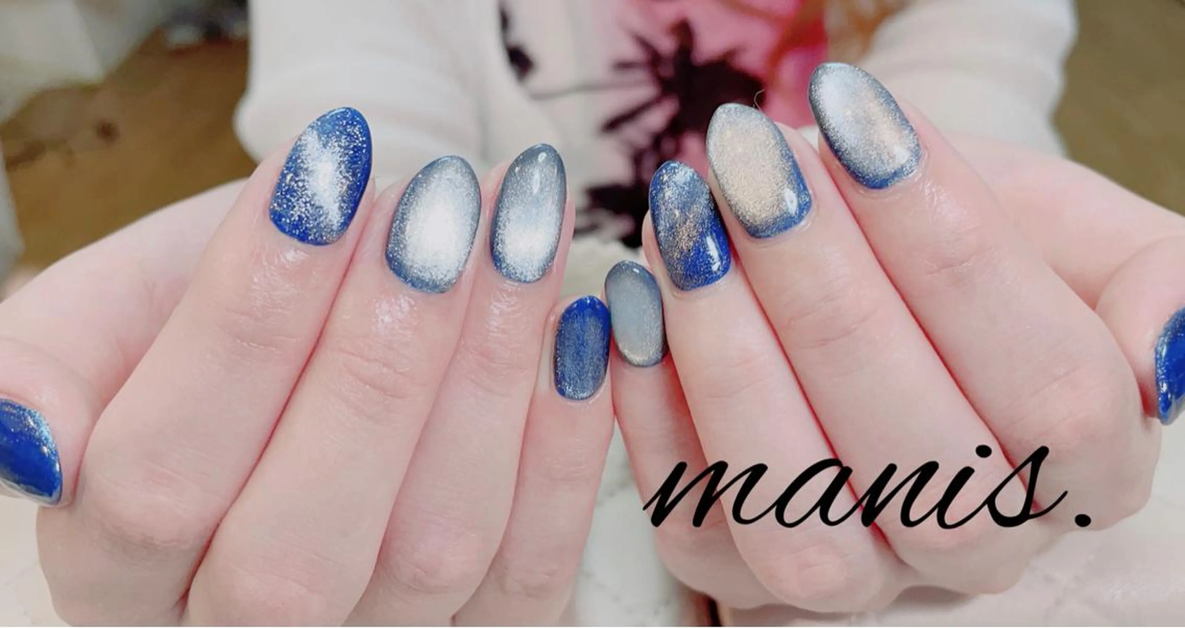 ネイル マグネットネイル manis .のネイルデザイン