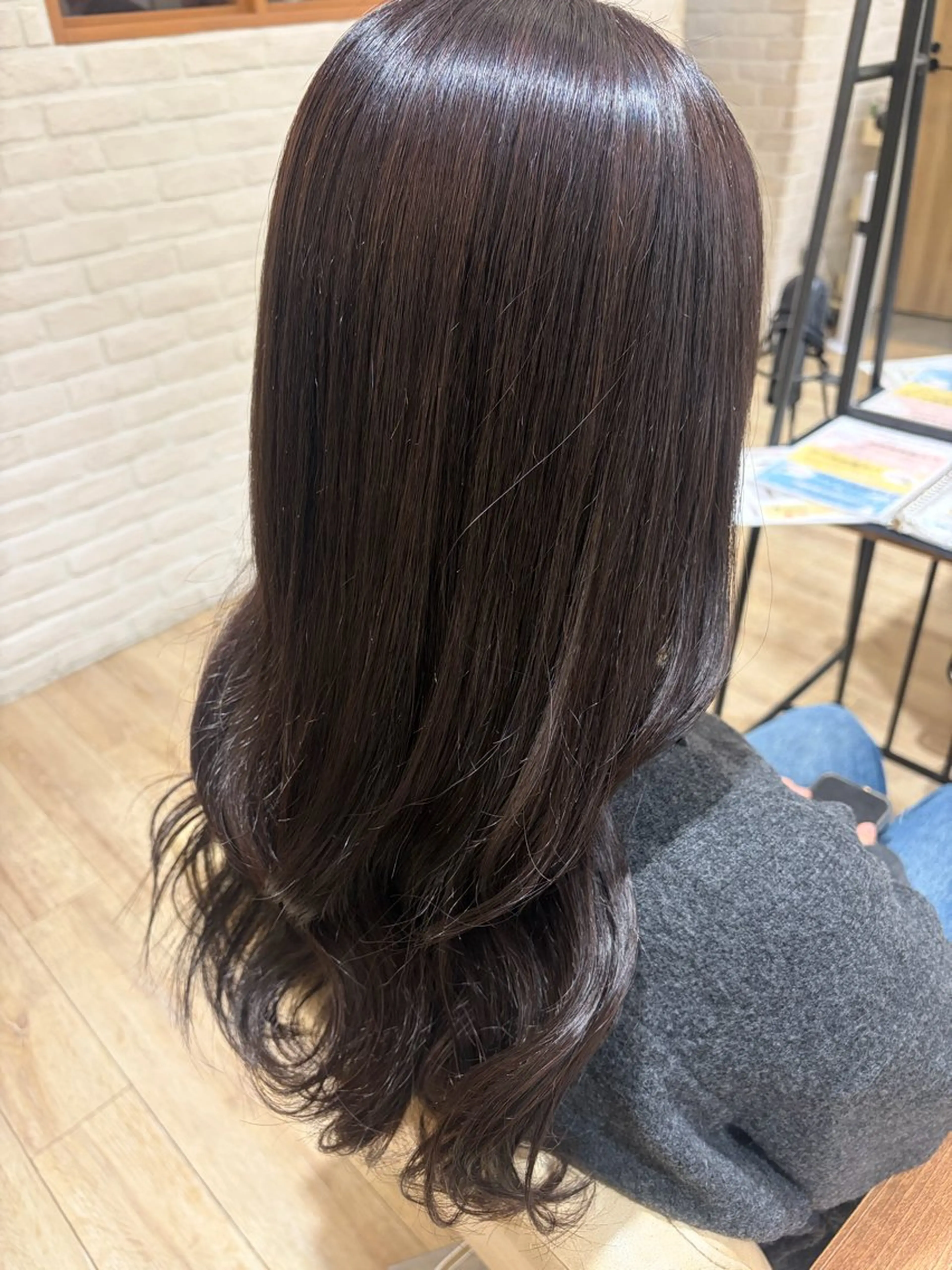 ロング 伊藤 梨緒のヘアスタイル