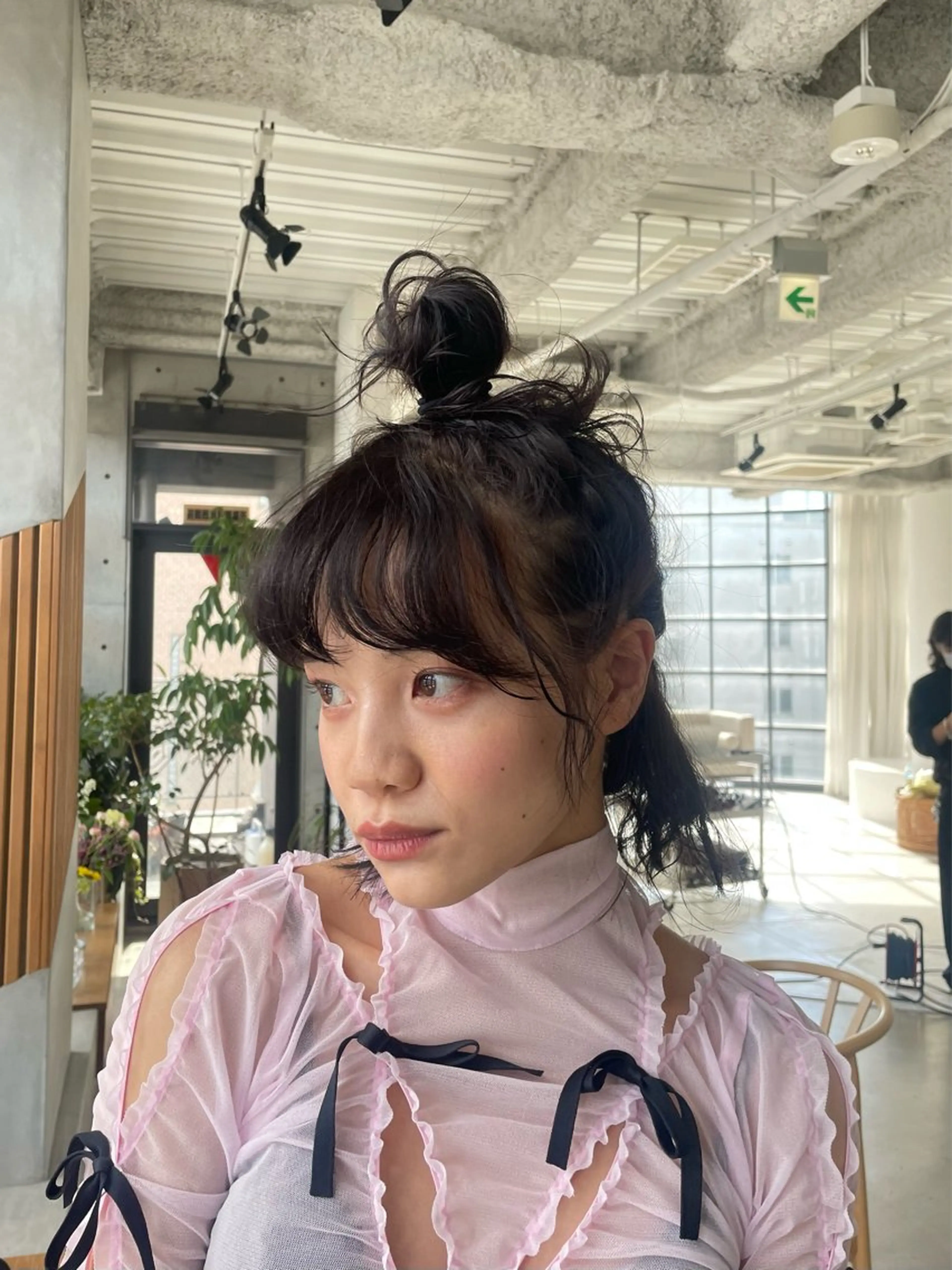 セミロング elena byartefice所属・安達 萌花のヘアスタイル