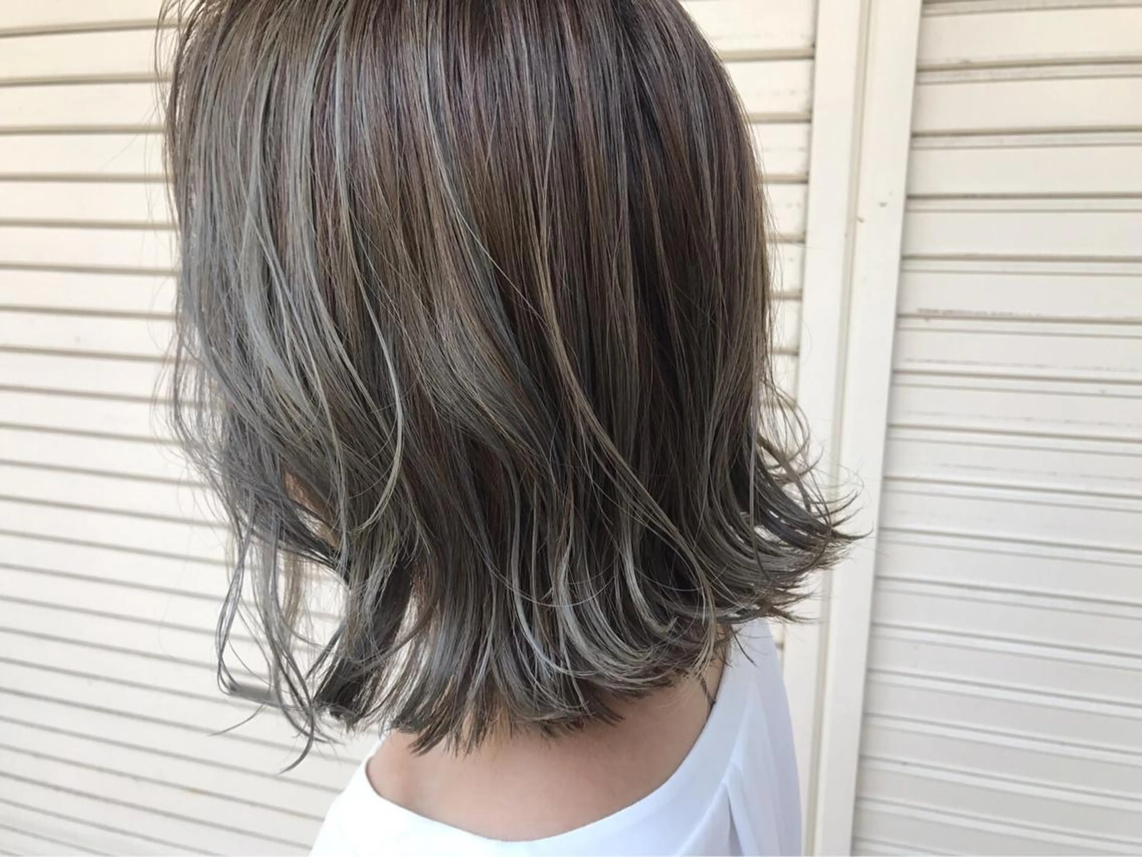 ミディアム カラー JUNTA 梅田茶屋町のヘアスタイル