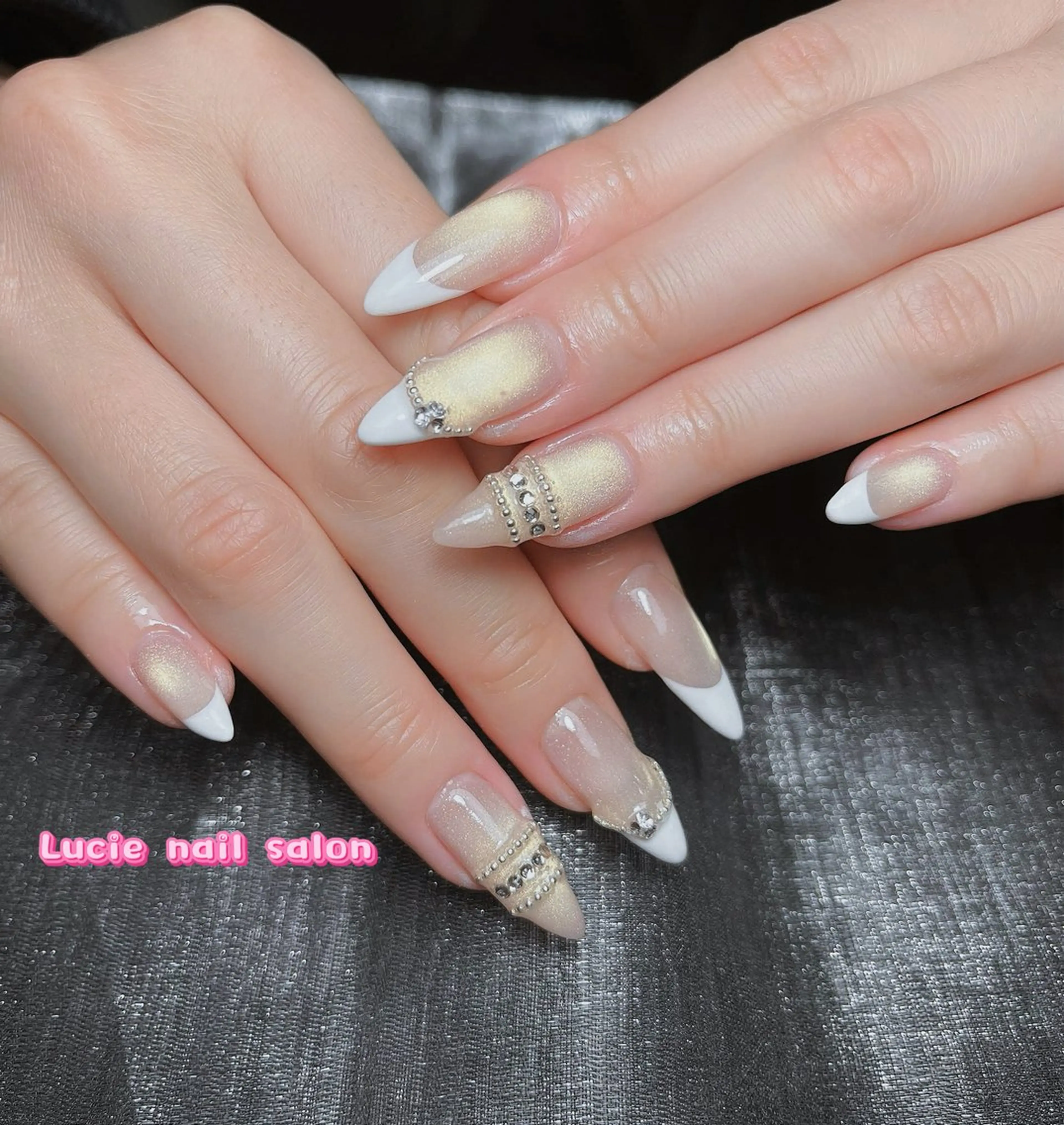 ネイル フレンチネイル ジェルネイル グラデーション 持ち込み オフィスネイル ハンドネイル LUCIE NAIL所属・LUCIE NAILのネイルデザイン