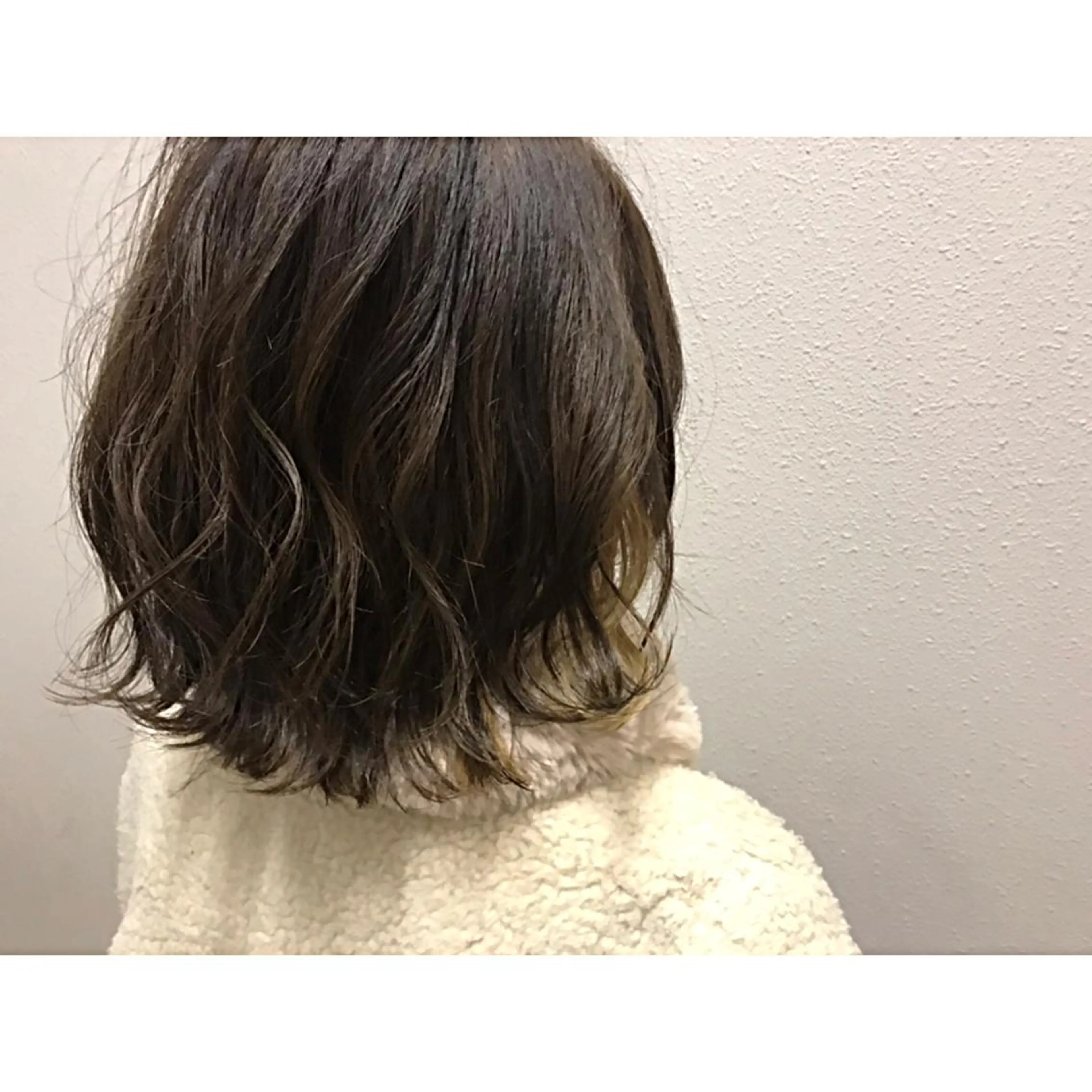 ミディアム カラー アディクシーカラー インナーカラー 荒木 拓也のヘアスタイル