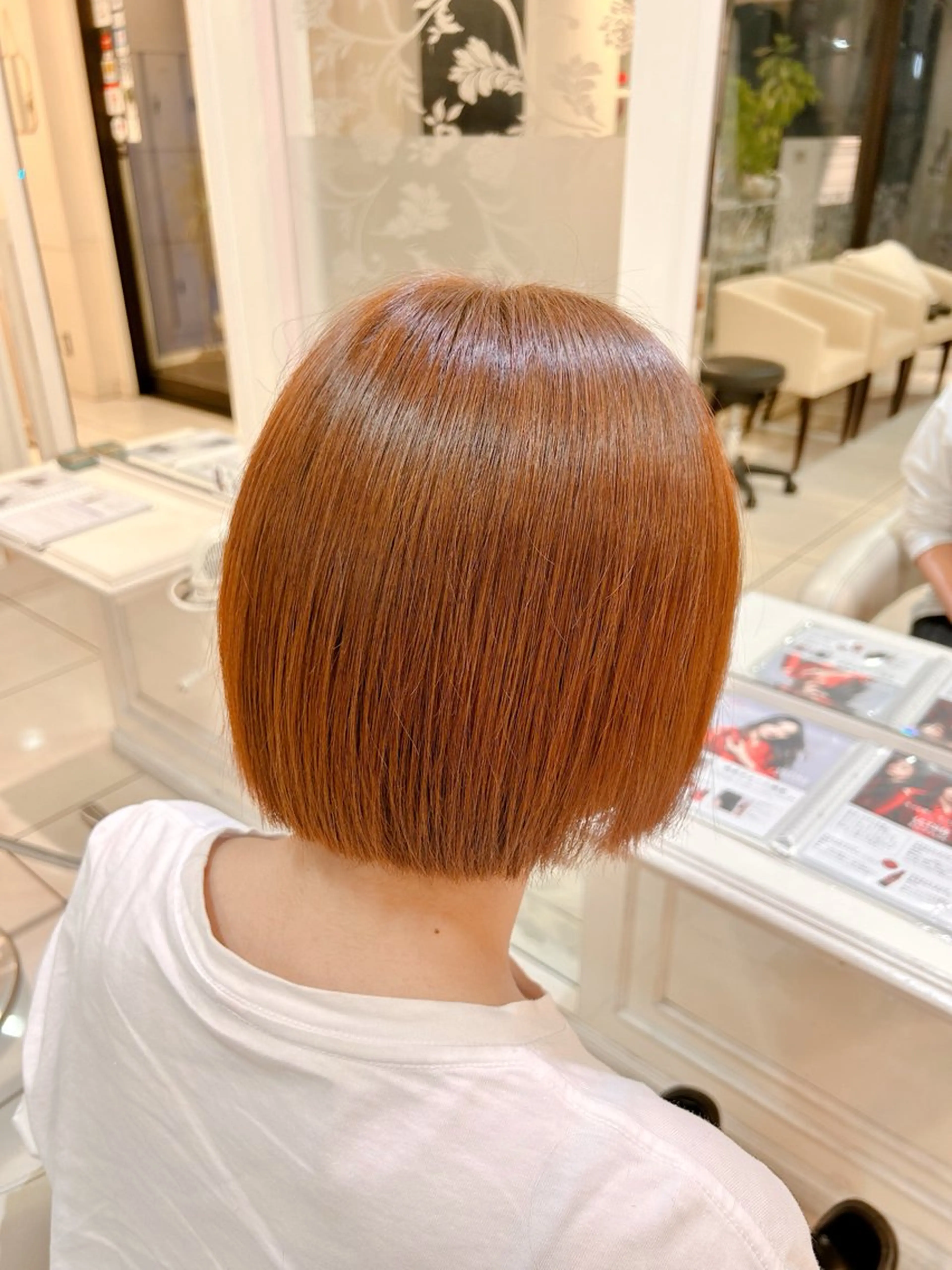 ショート ヘアカラー 巻ける縮毛矯正 🌺 海外っぽワインレッドのヘアスタイル