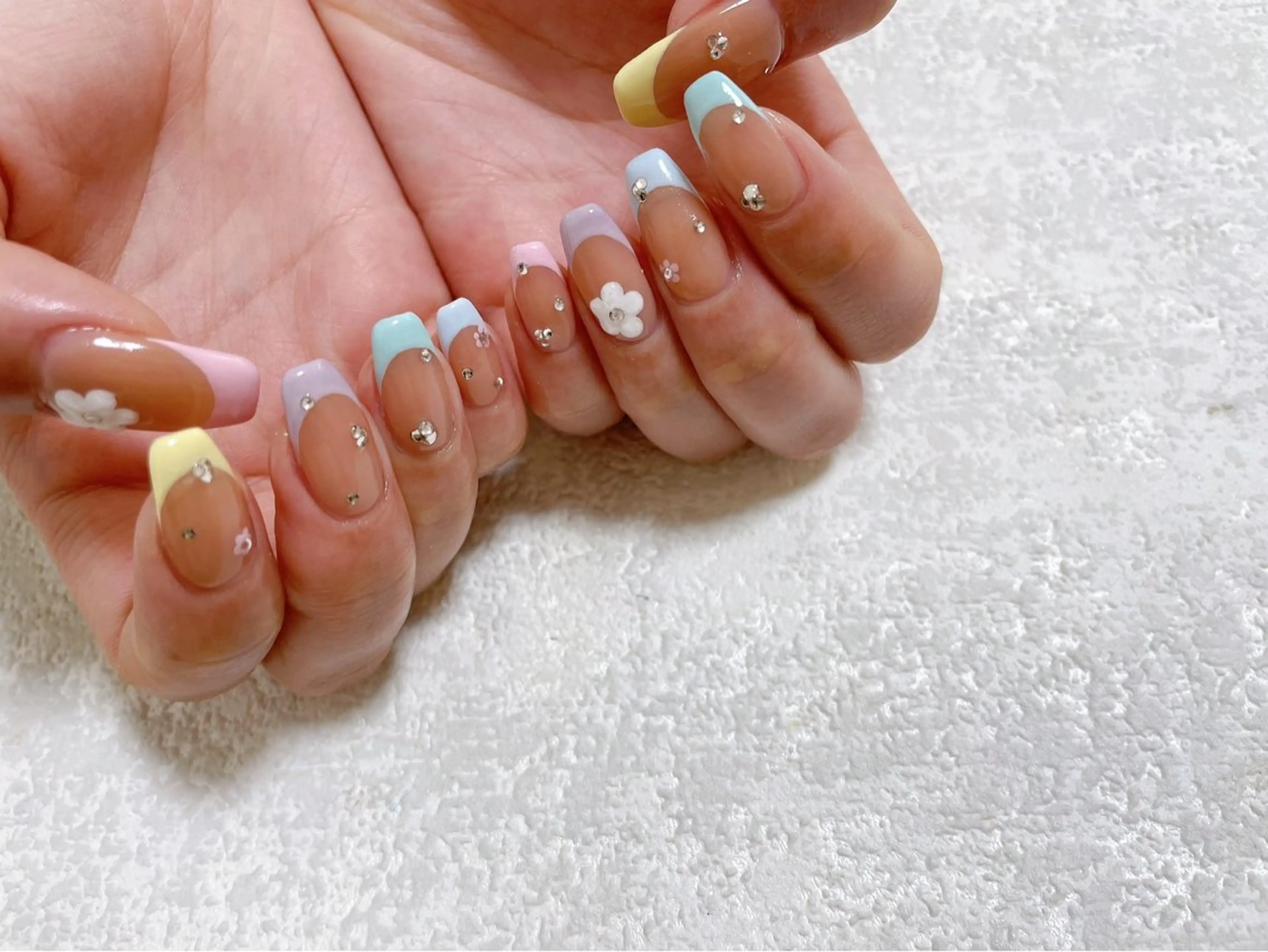 ネイル フラワーネイル フレンチネイル ジェルネイル メンズネイル パラジェル kiki nail たまプラーザのネイルデザイン