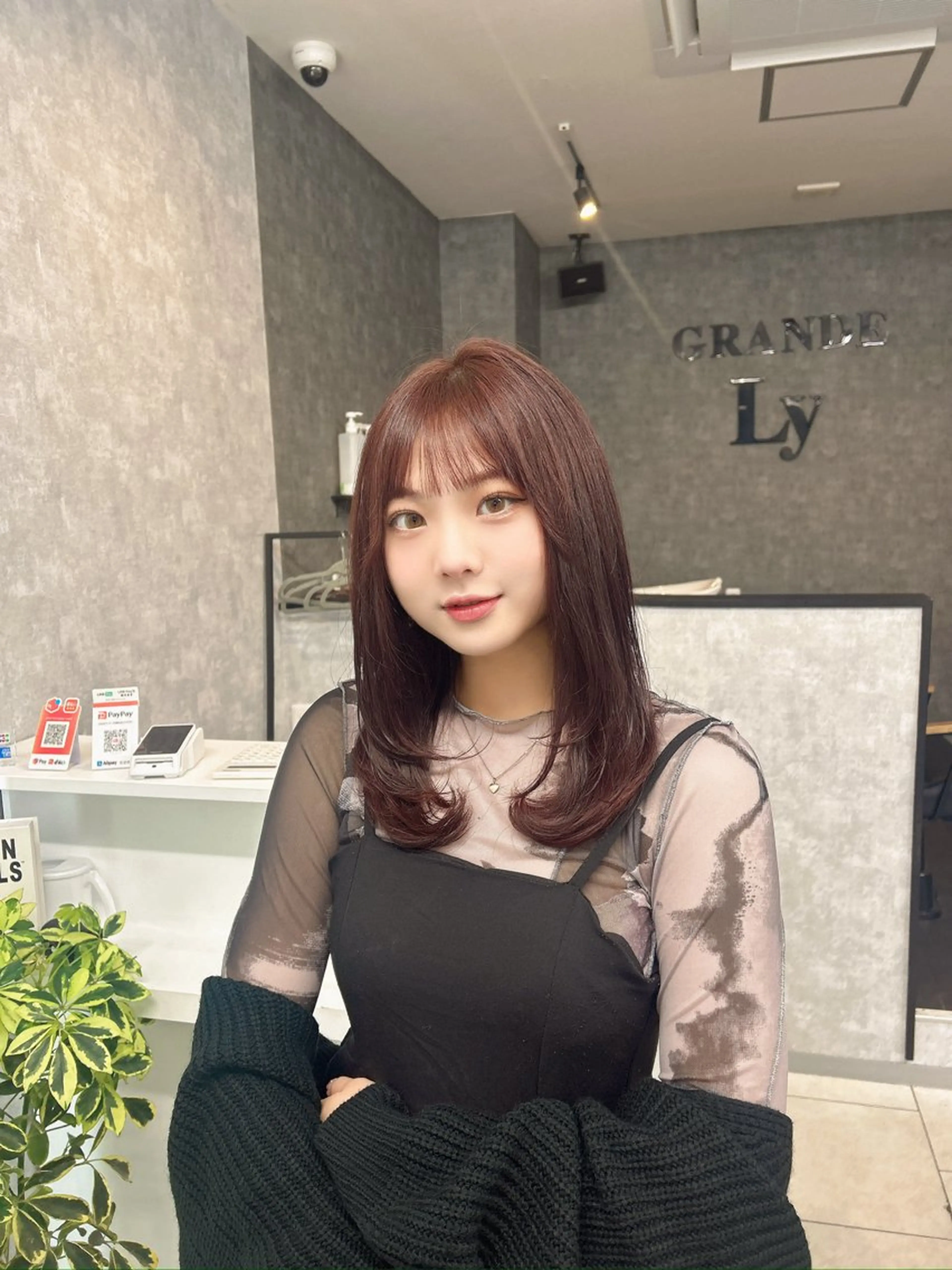 ミディアム 顔まわりレイヤー 髪質改善 レイヤーカット 縮毛矯正 カット ヘアカラー トリートメント 中川/縮毛矯正/ 高羽　克明のヘアスタイル