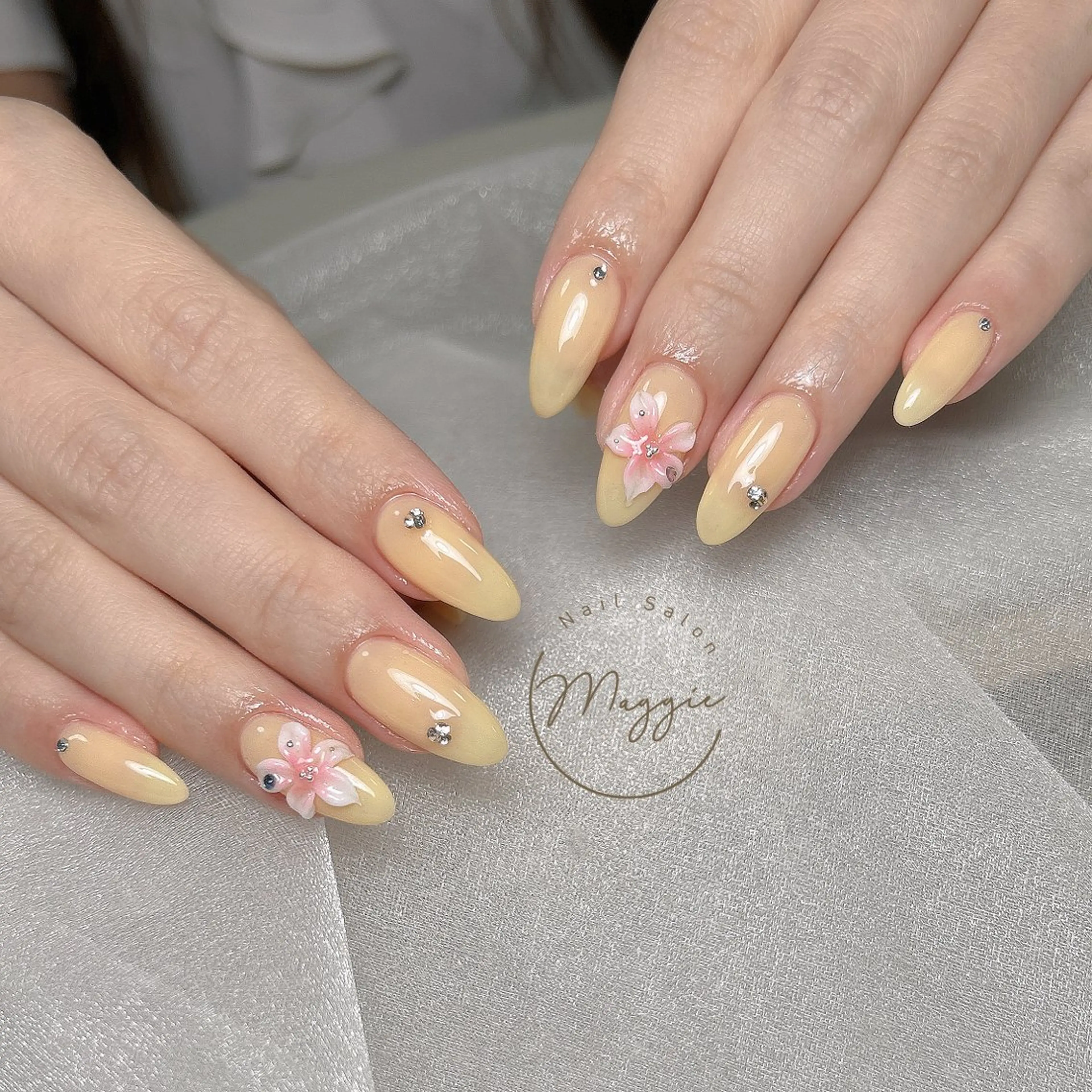 ネイル Maggie Nail🦩のネイルデザイン