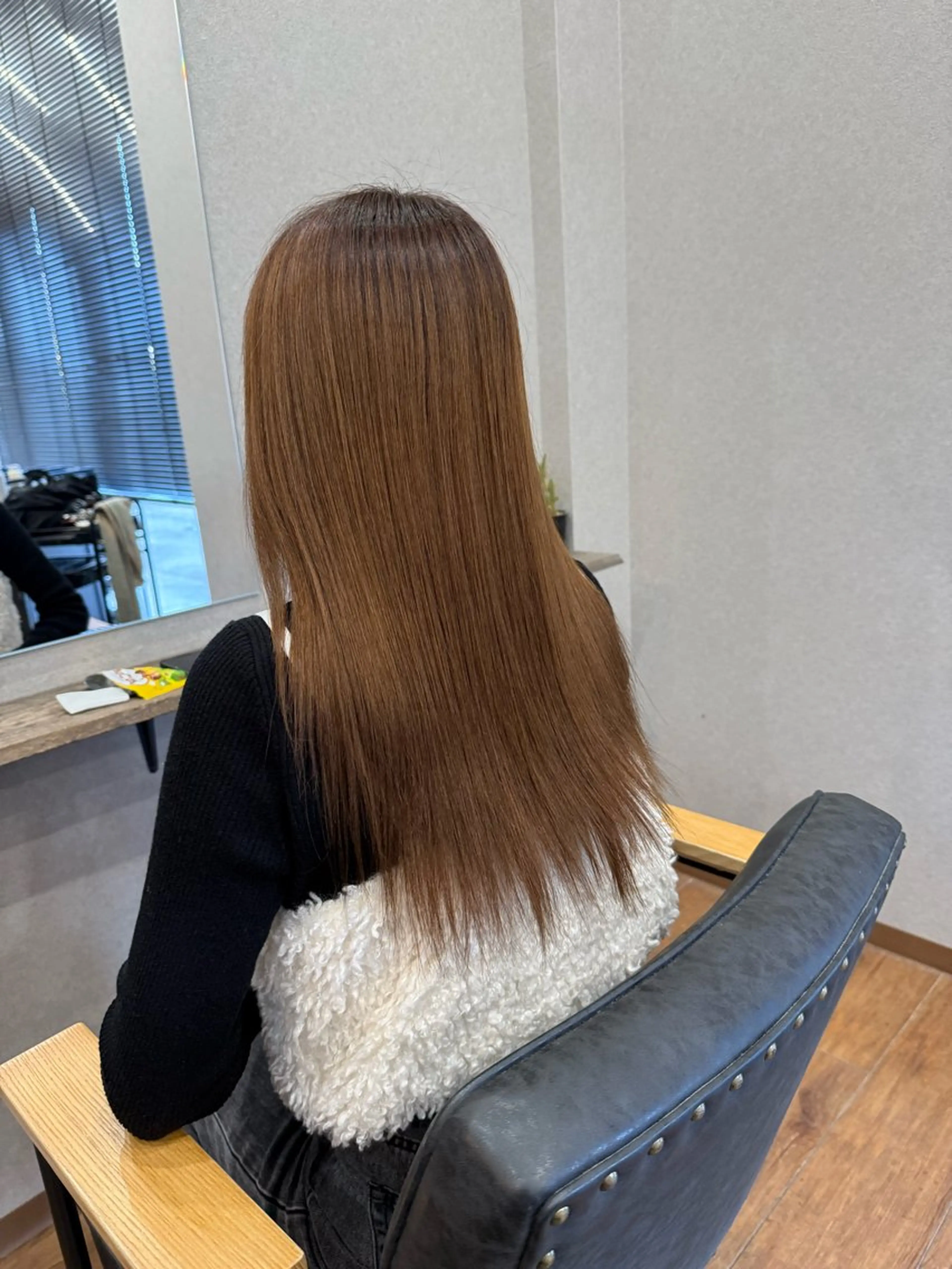 ロング カラー アッシュ ヘアカラー トリートメント clocca所属・鵜飼 真伍のヘアスタイル