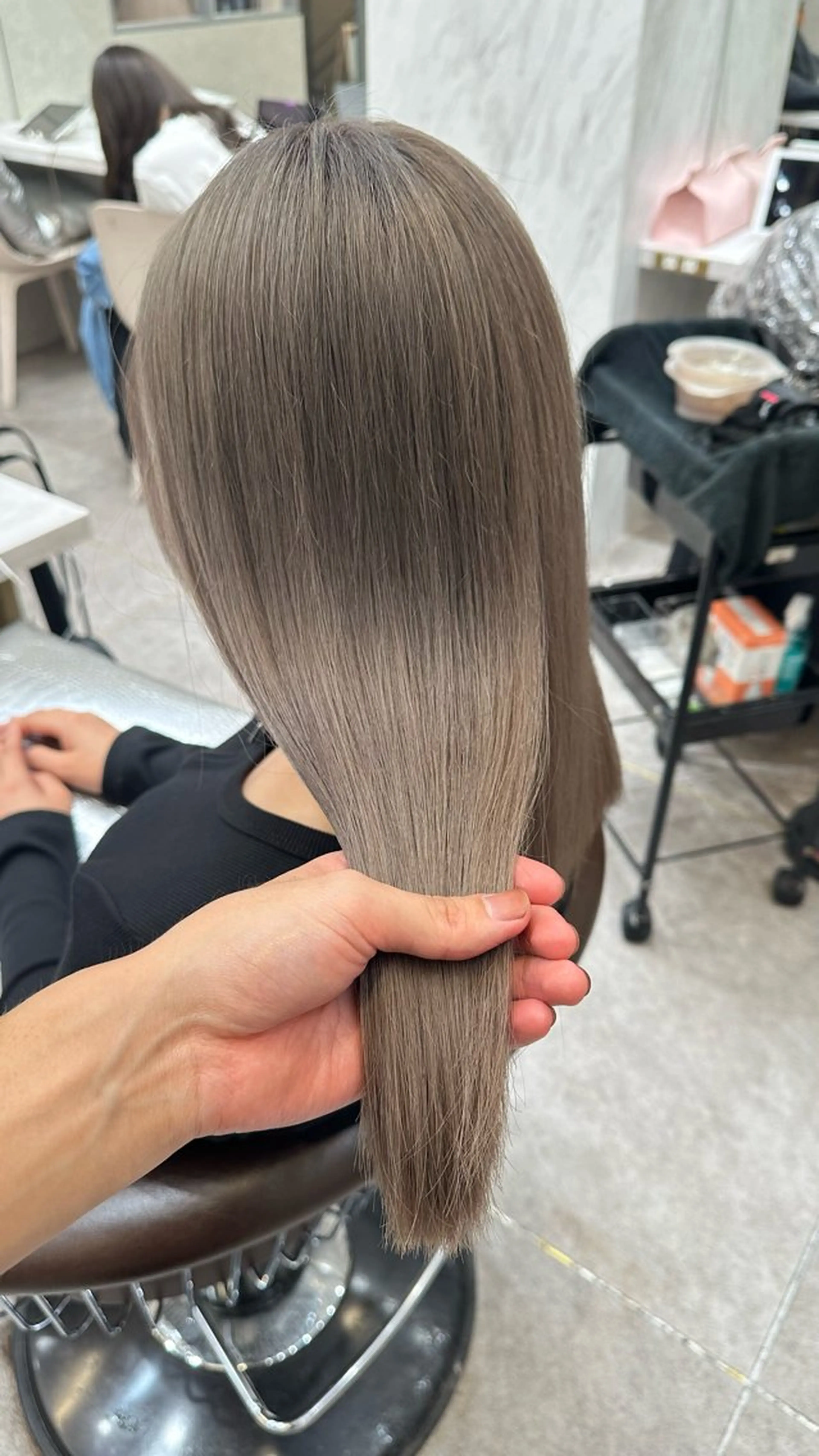 ロング カラー ダブルカラー 韓国レイヤーKYONのヘアスタイル