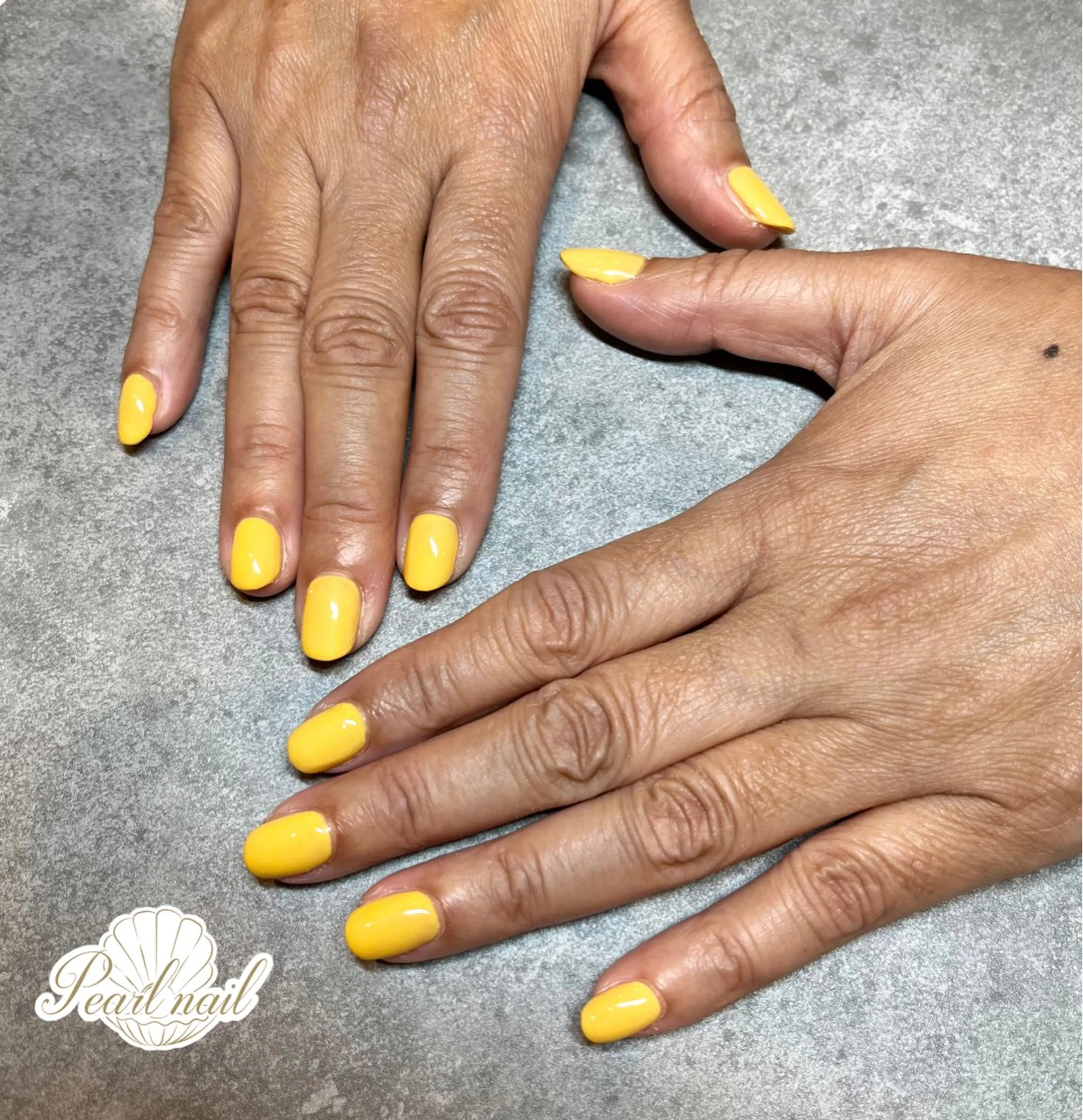ネイル ワンカラーネイル 黄色 Pearl nail辻堂店所属・Pearl nail 辻堂店/ ちかこのネイルデザイン