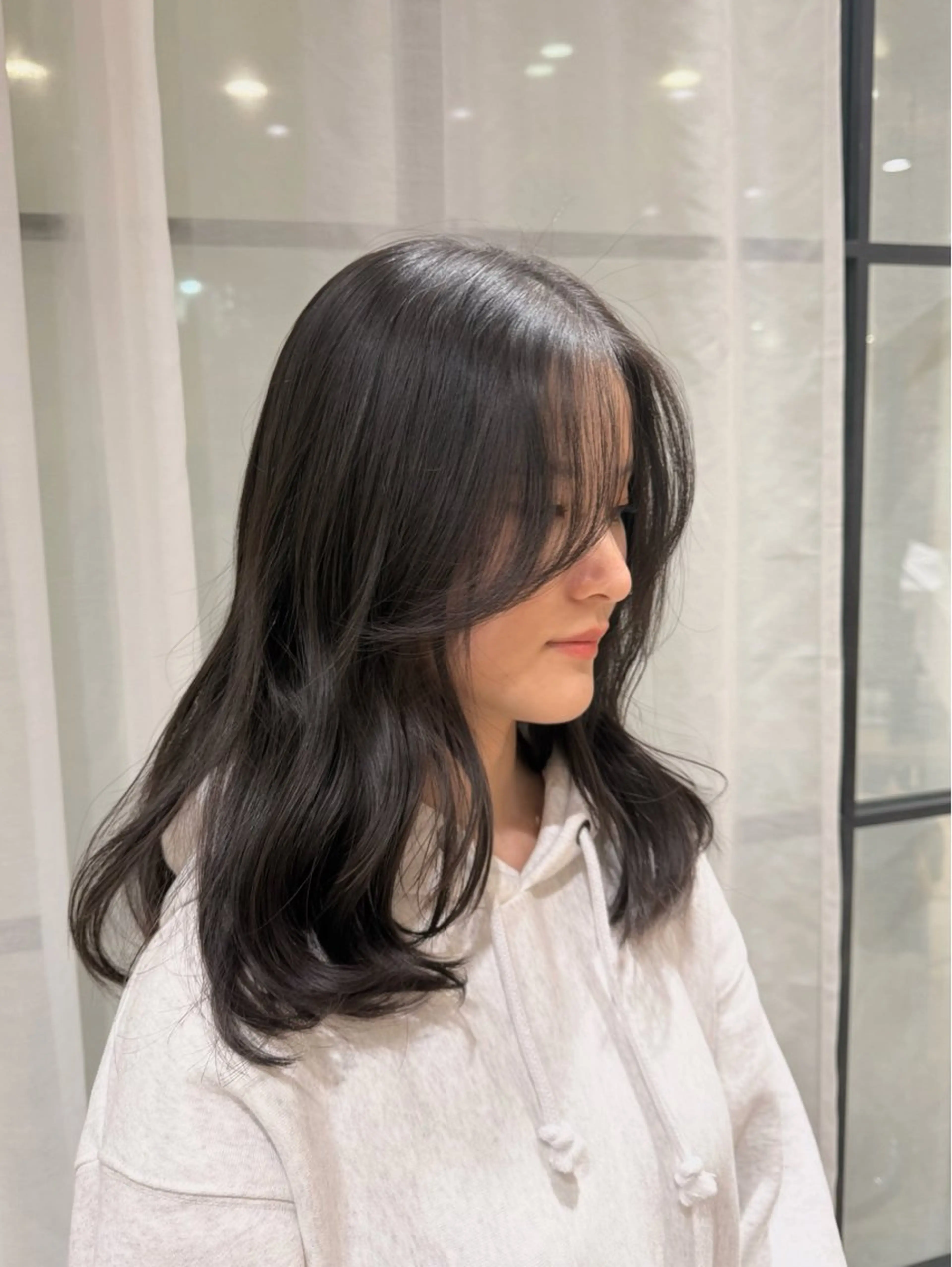 ミディアム カラー アッシュ アッシュグレー アッシュグレージュ グレージュ レイヤーカット カット ヘアカラー トリートメント Lumier de mashu所属・nana/ボブ/ レイヤー/メンズのヘアスタイル