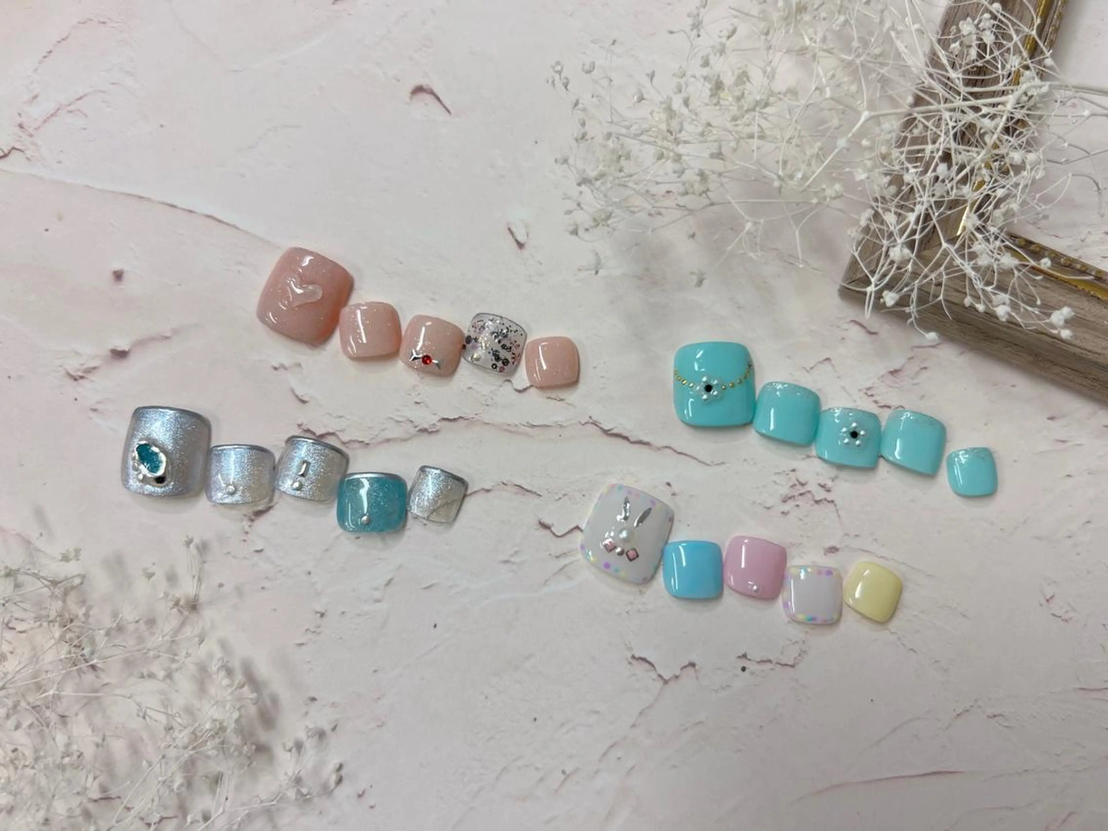 ショート ネイル ネイルPetit Ribbonのネイルデザイン