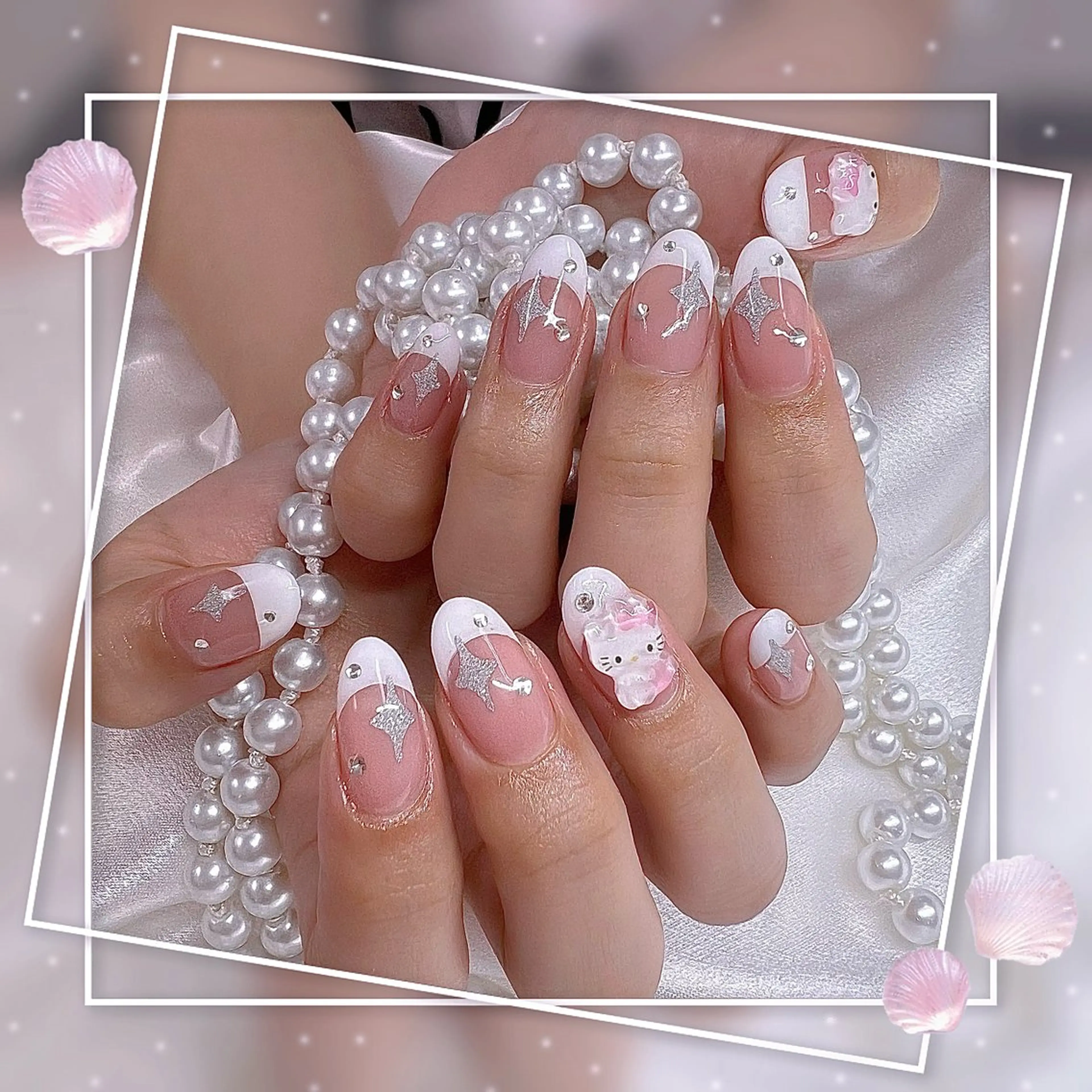 ネイル フレンチネイル グラデーション キラキラネイル 韓国ネイル マグネットネイル ハンドネイル ハンドケア Chill Nailsalonのネイルデザイン
