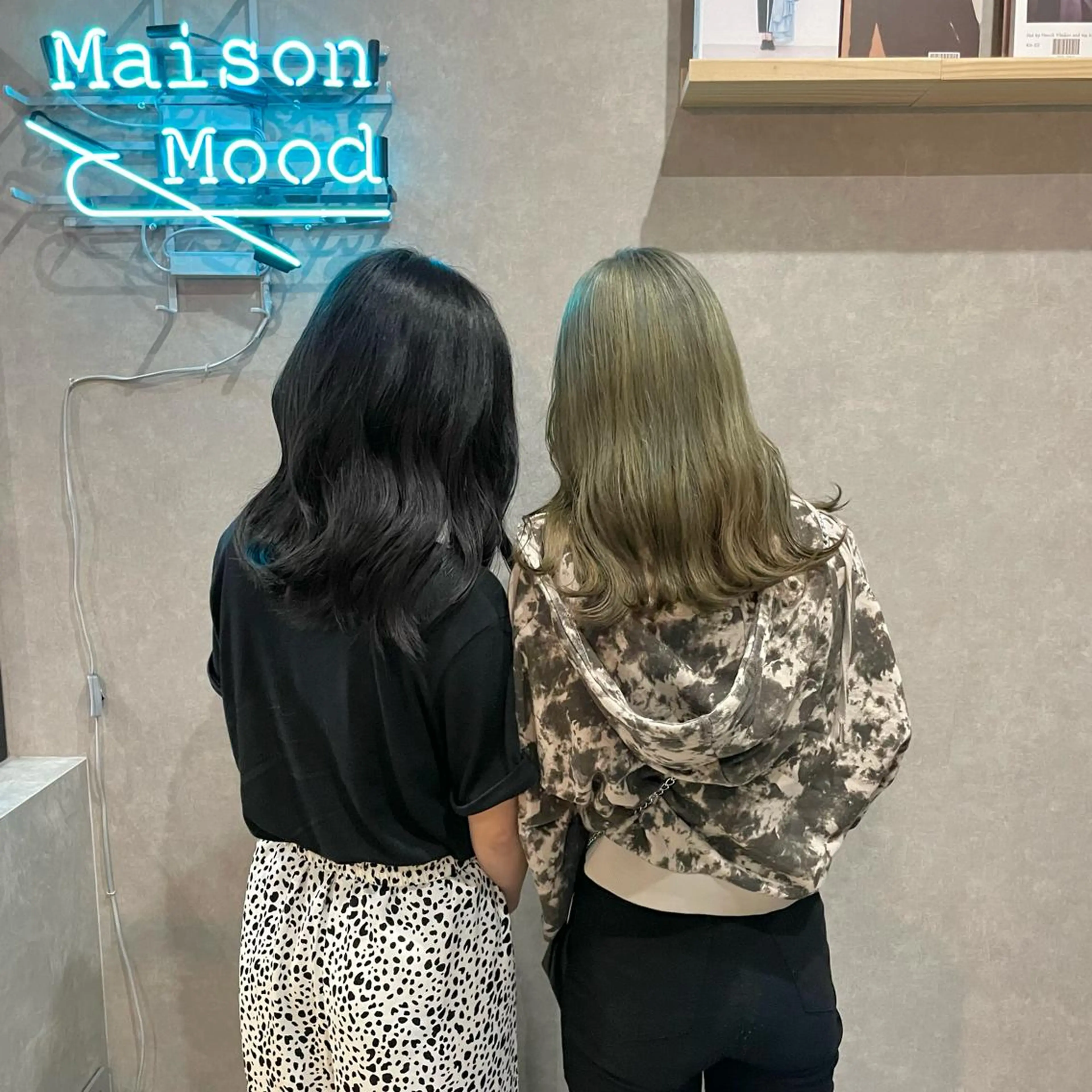 セミロング カラー はちすか るかのヘアスタイル