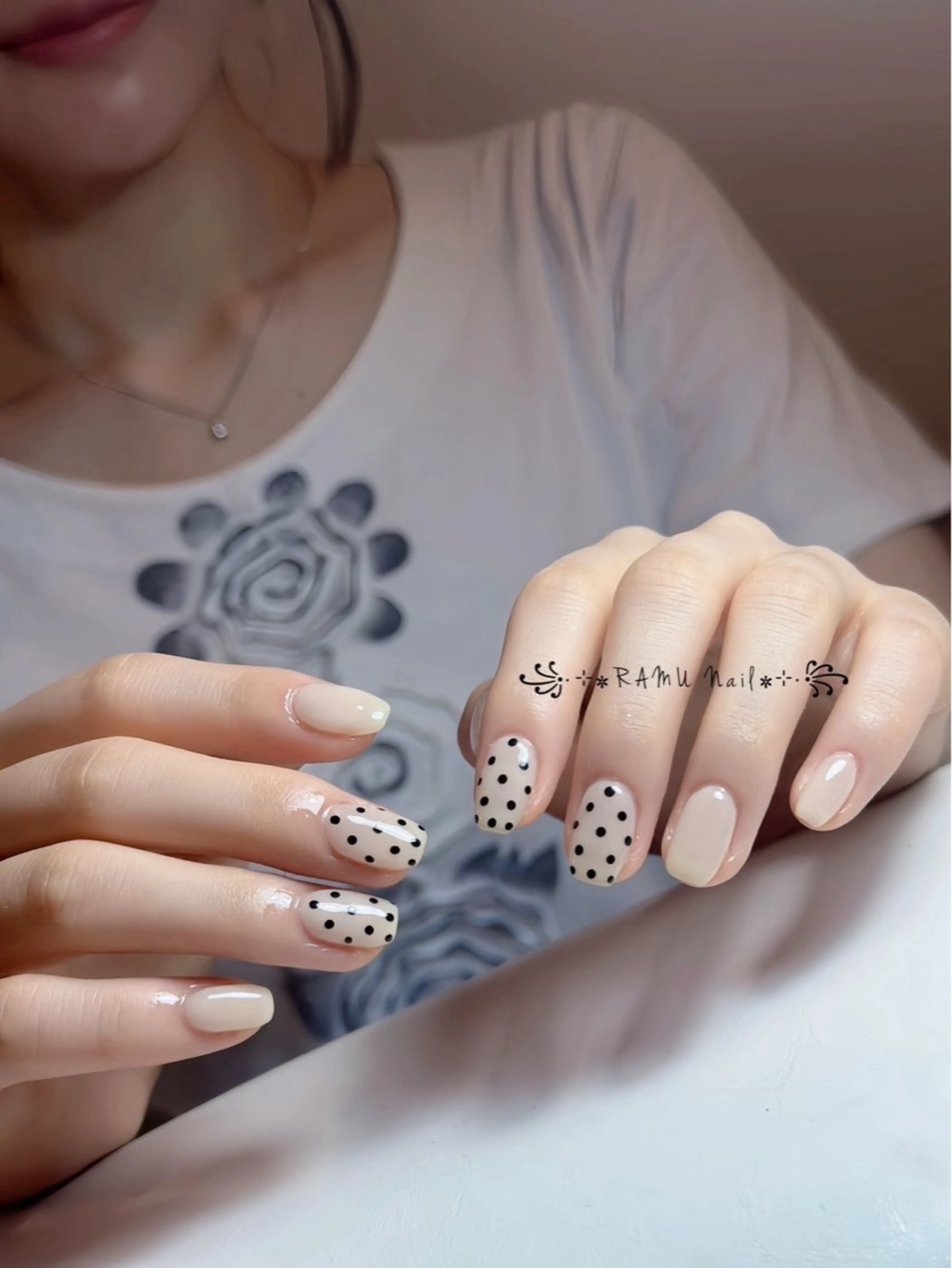 ネイル キラキラネイル マグネットネイル ミラーネイル ピンク 夏ネイル ハンドネイル RAMU Nail 恵比寿店のネイルデザイン