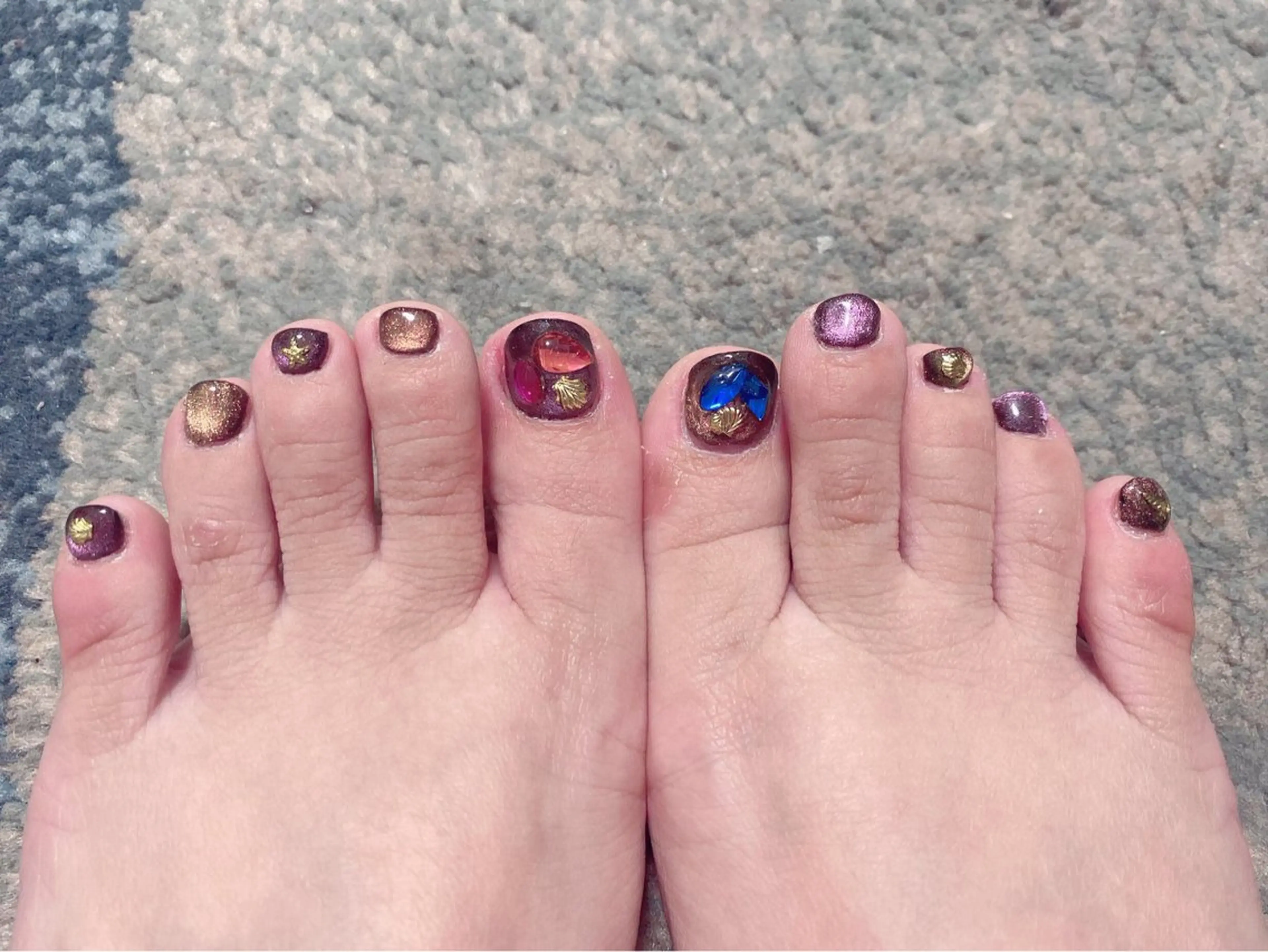 ネイル フットネイル コウ ヨウのネイルデザイン