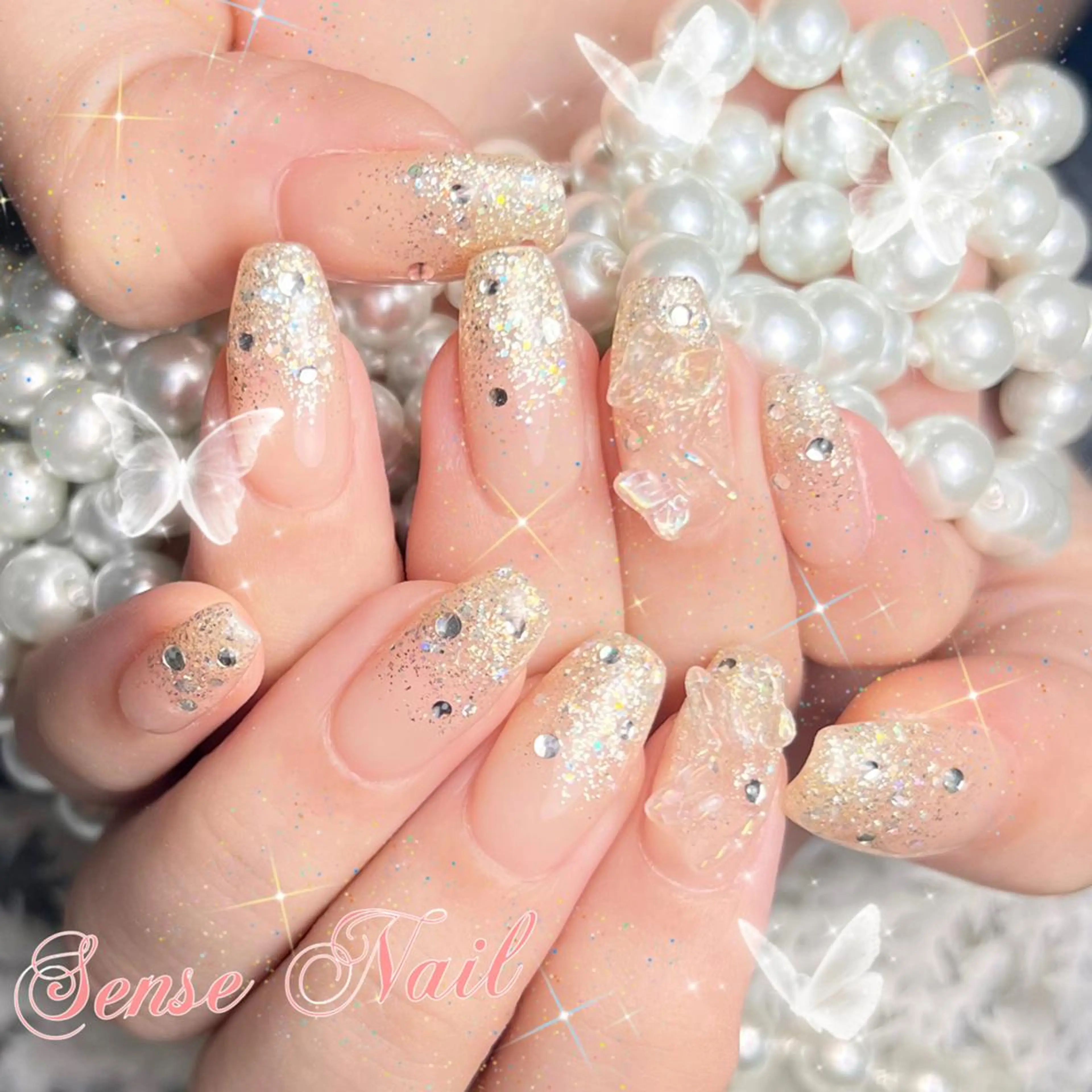 ネイル ハンドネイル ハンドケア Queening 🦋のネイルデザイン