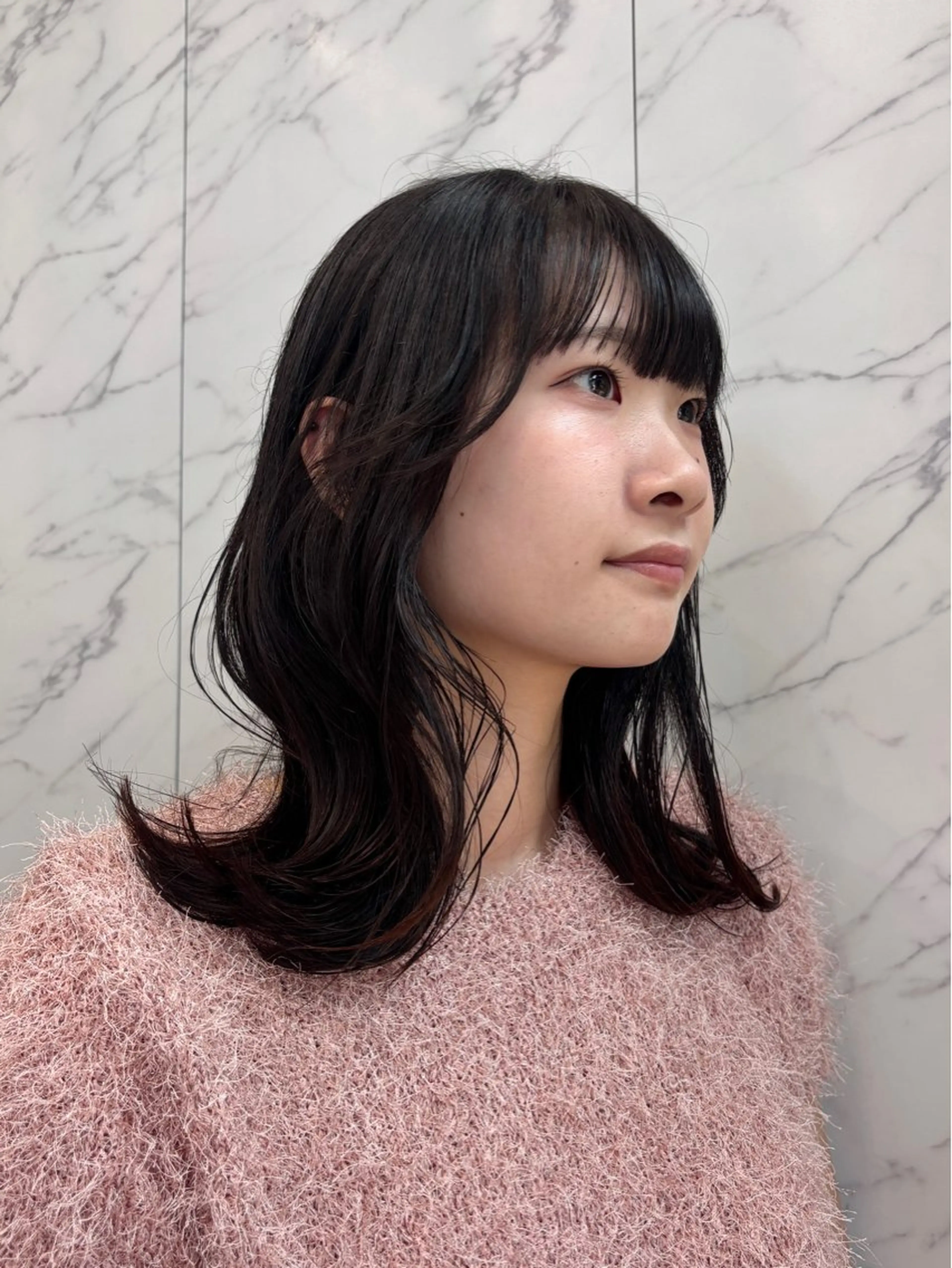 セミロング くびれヘア カット トリートメント miu /透明感カラーのヘアスタイル