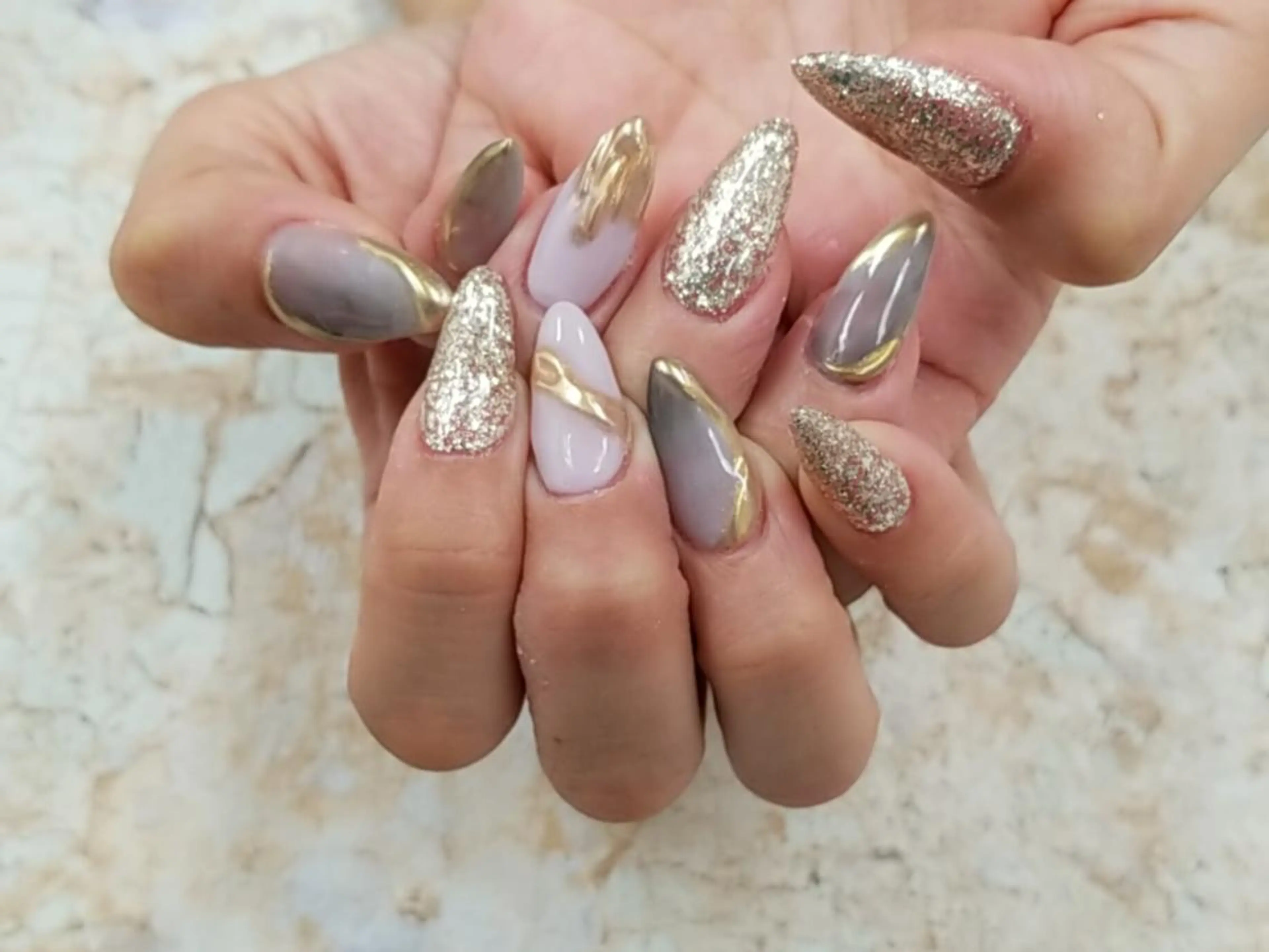 ネイル アートネイル ジェルネイル マグネットネイル 持ち込み ニュアンスネイル 河野ちえ (雑誌掲載サロン)のネイルデザイン