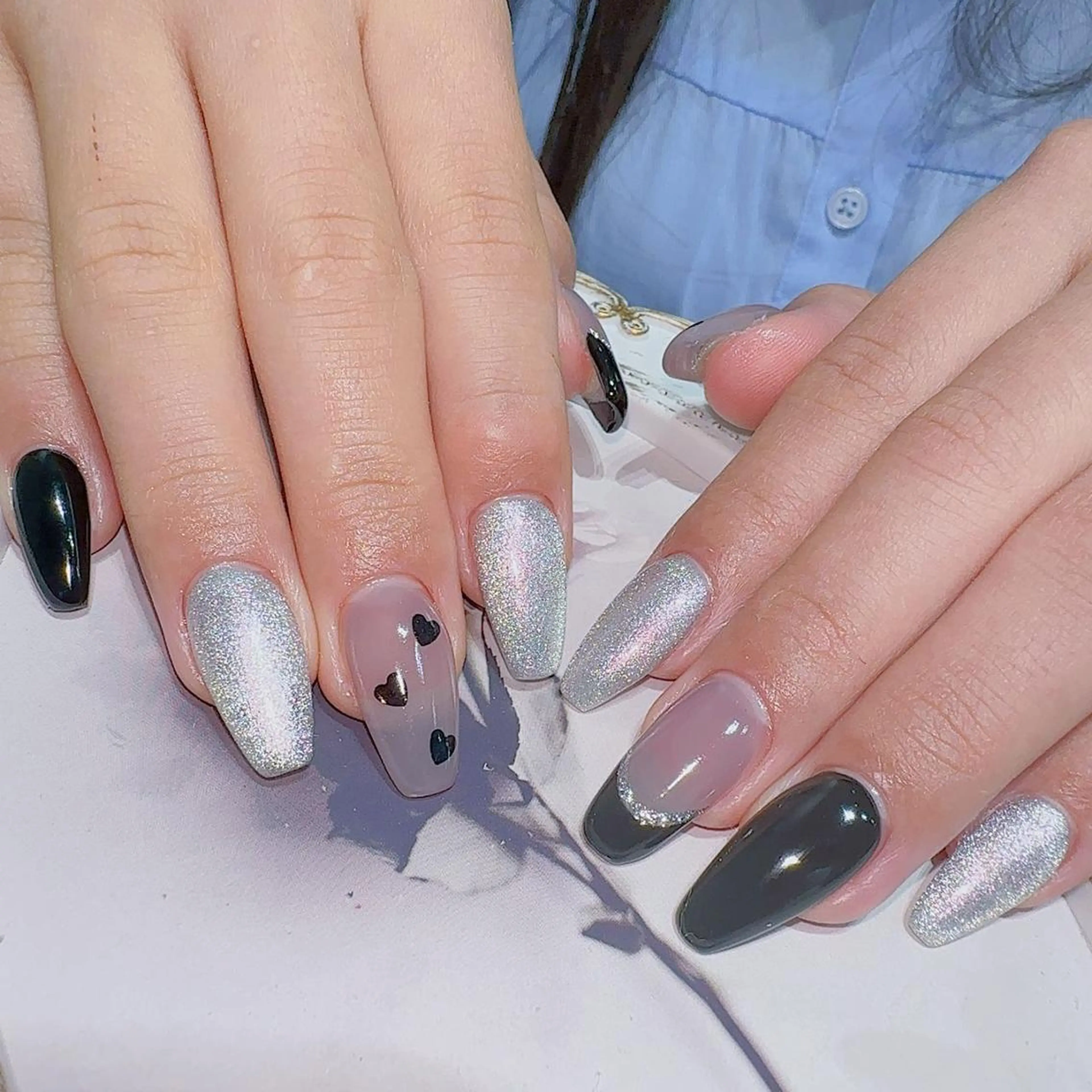 ネイル ネイルチップ Queens momoのネイルデザイン