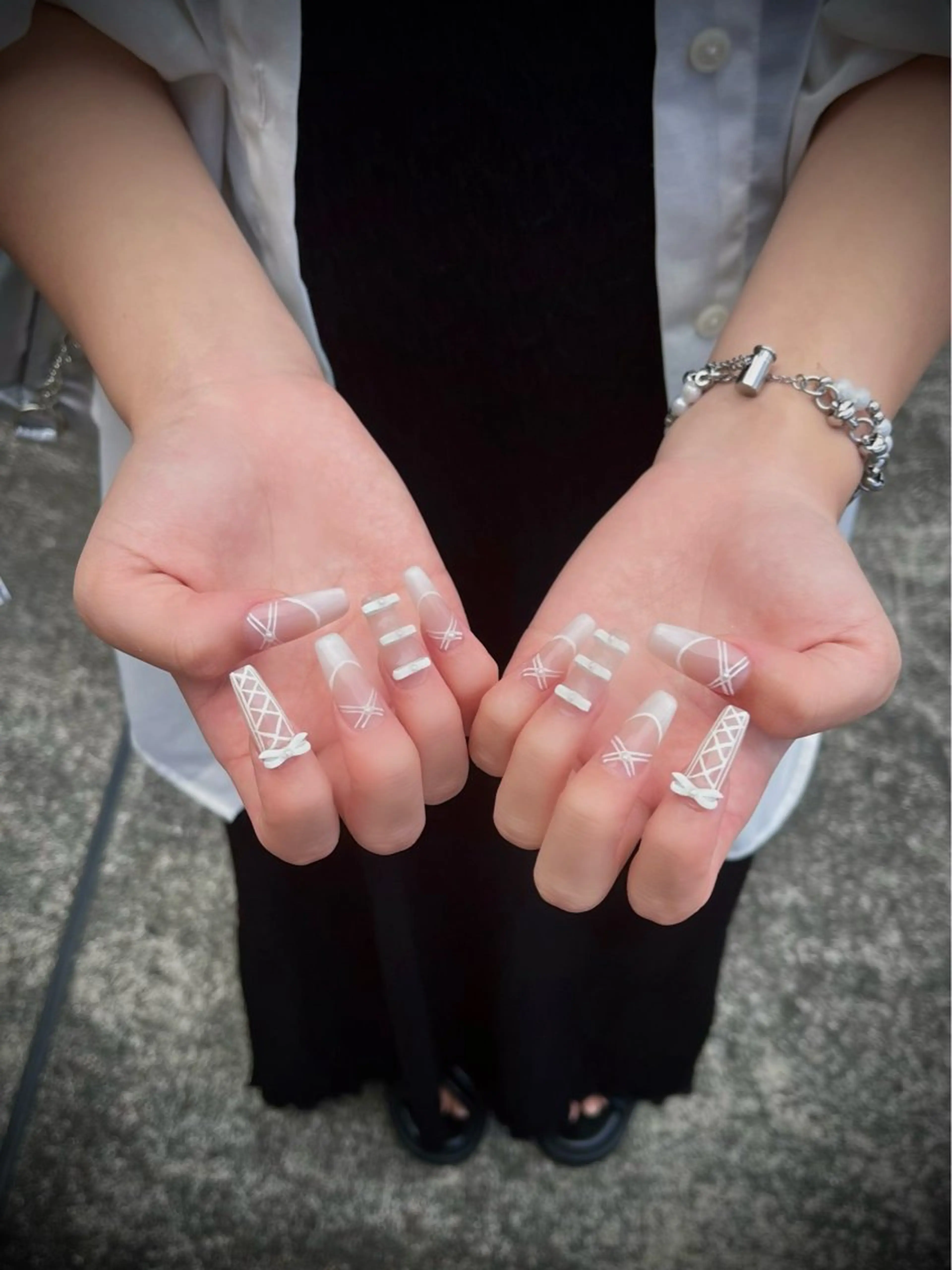 ネイル フットネイル キラキラネイル マグネットネイル ワンカラーネイル スカルプネイル nine.🦋 YUKOのネイルデザイン