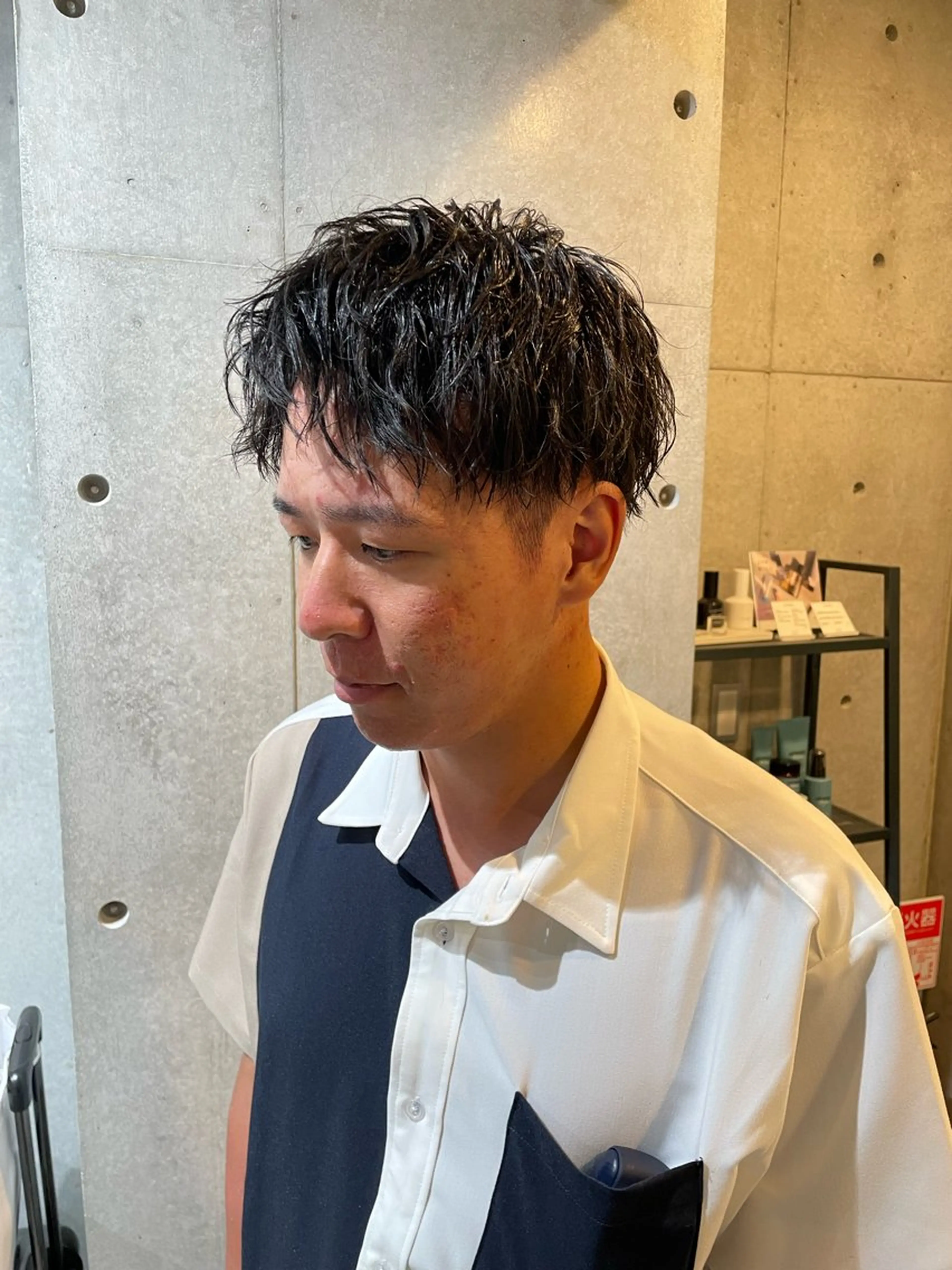 ショート パーマ メンズ センターパート メンズハイライト メンズメッシュ メンズパーマ スパイキーショート 心斎橋メンズパーマ/ シャドウ/山下拓実のヘアスタイル