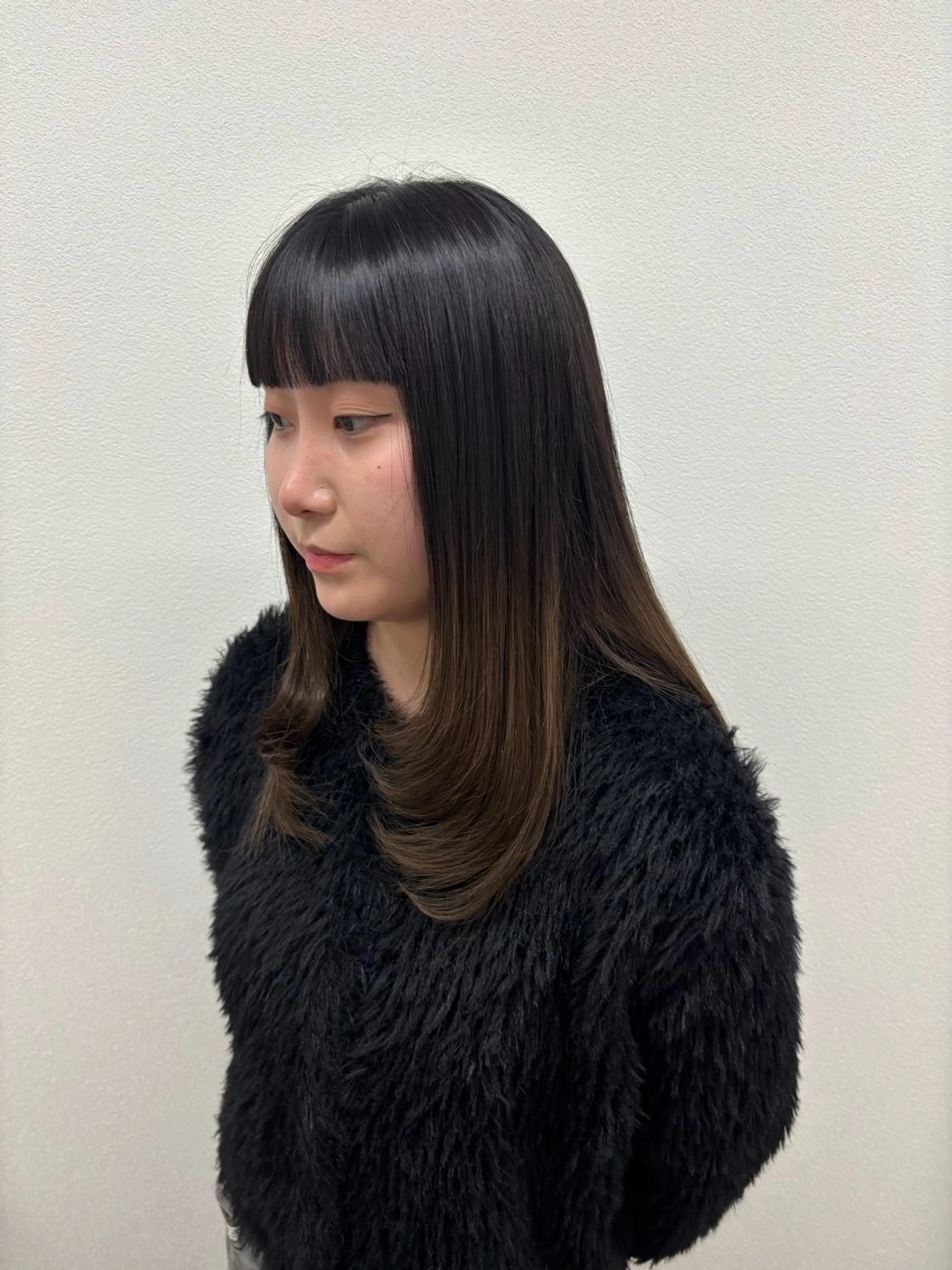 セミロング トレンドカラー🎀 miku🪞🩰のヘアスタイル