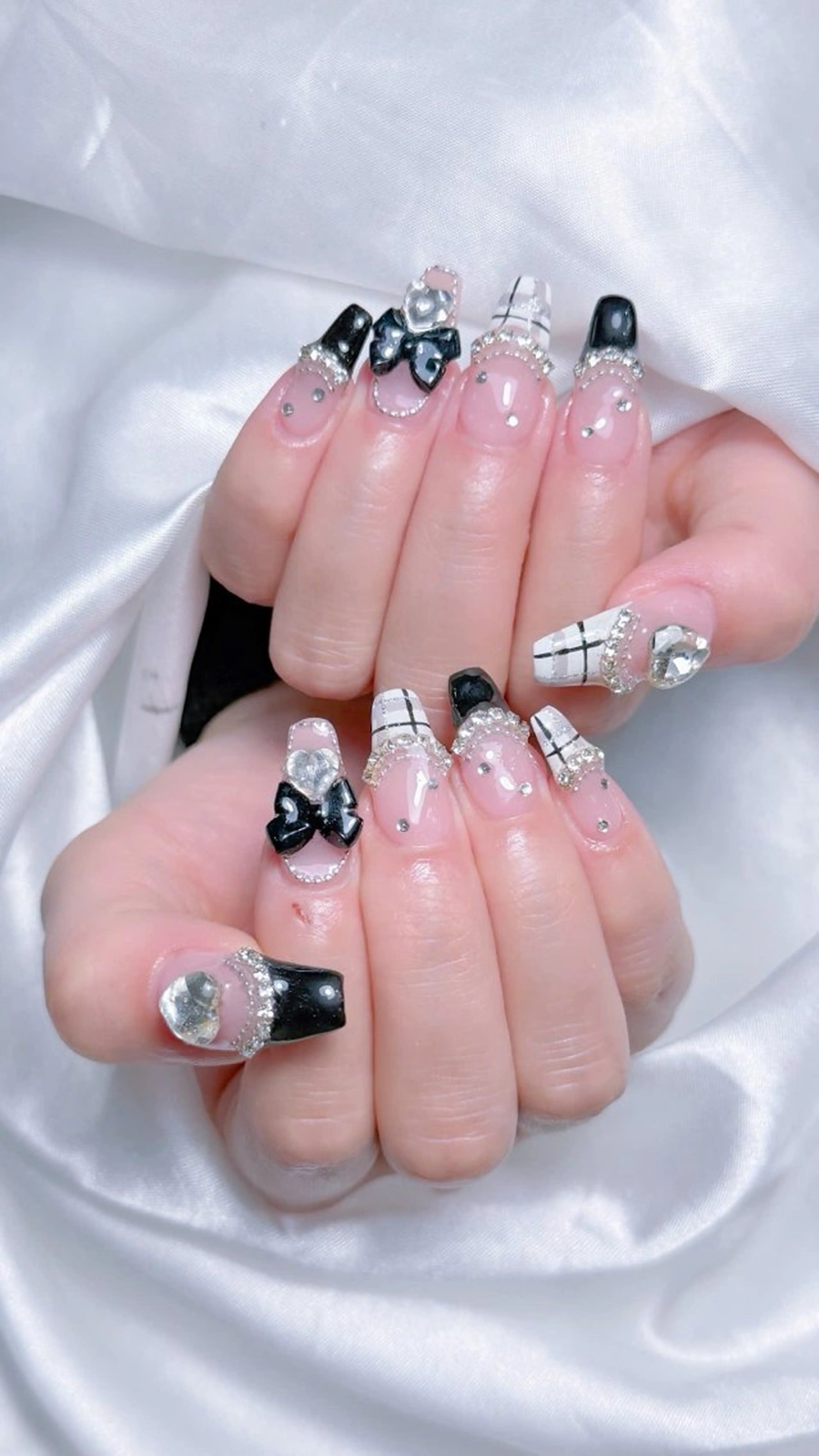 ネイル ハンドネイル LEELA NAIL STUDIO所属・LEELA NAIL STUDIOのネイルデザイン