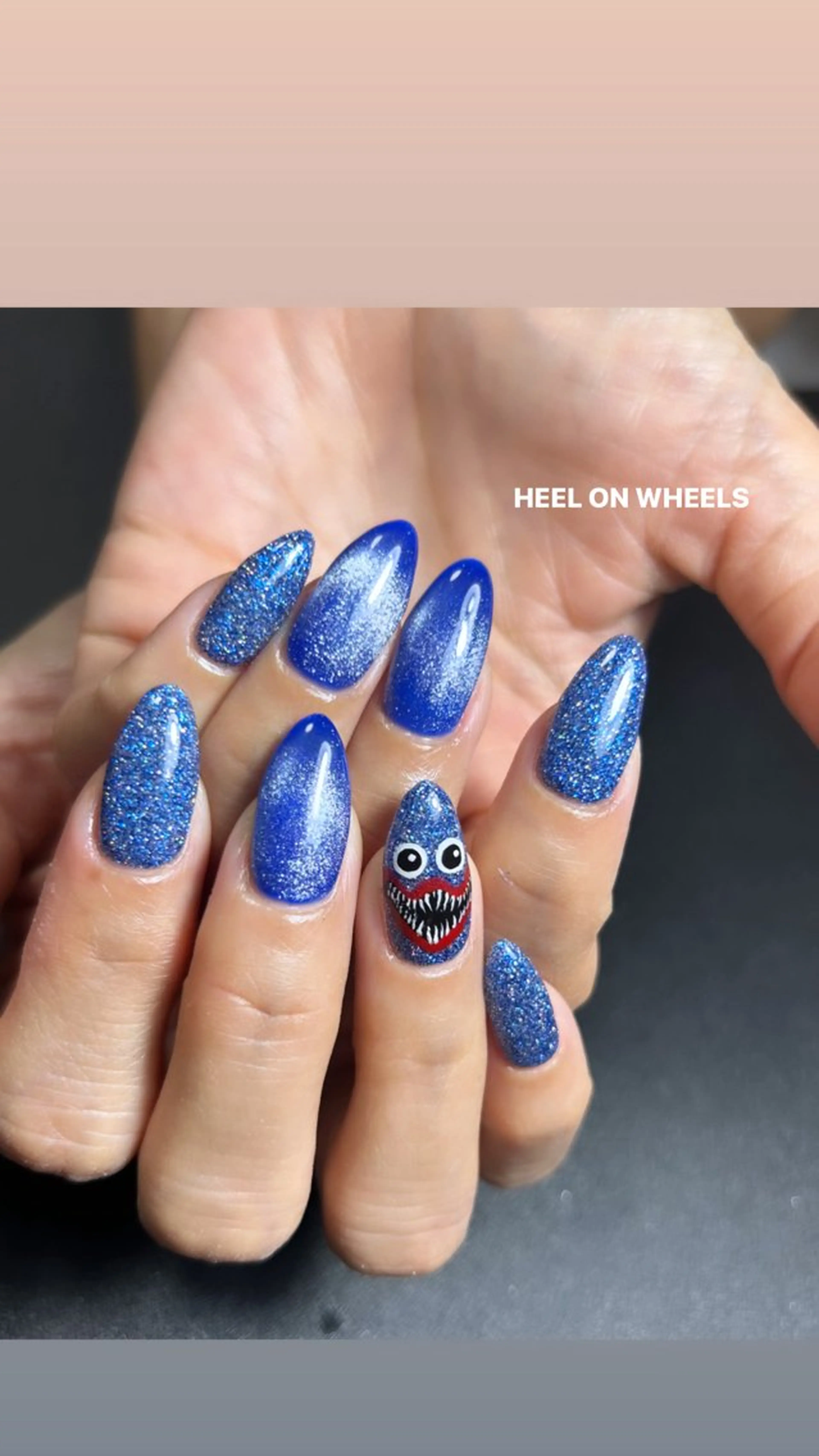 ネイル アートネイル ハロウィン マグネットネイル ハンドネイル ⛓Miyu ⛓のネイルデザイン