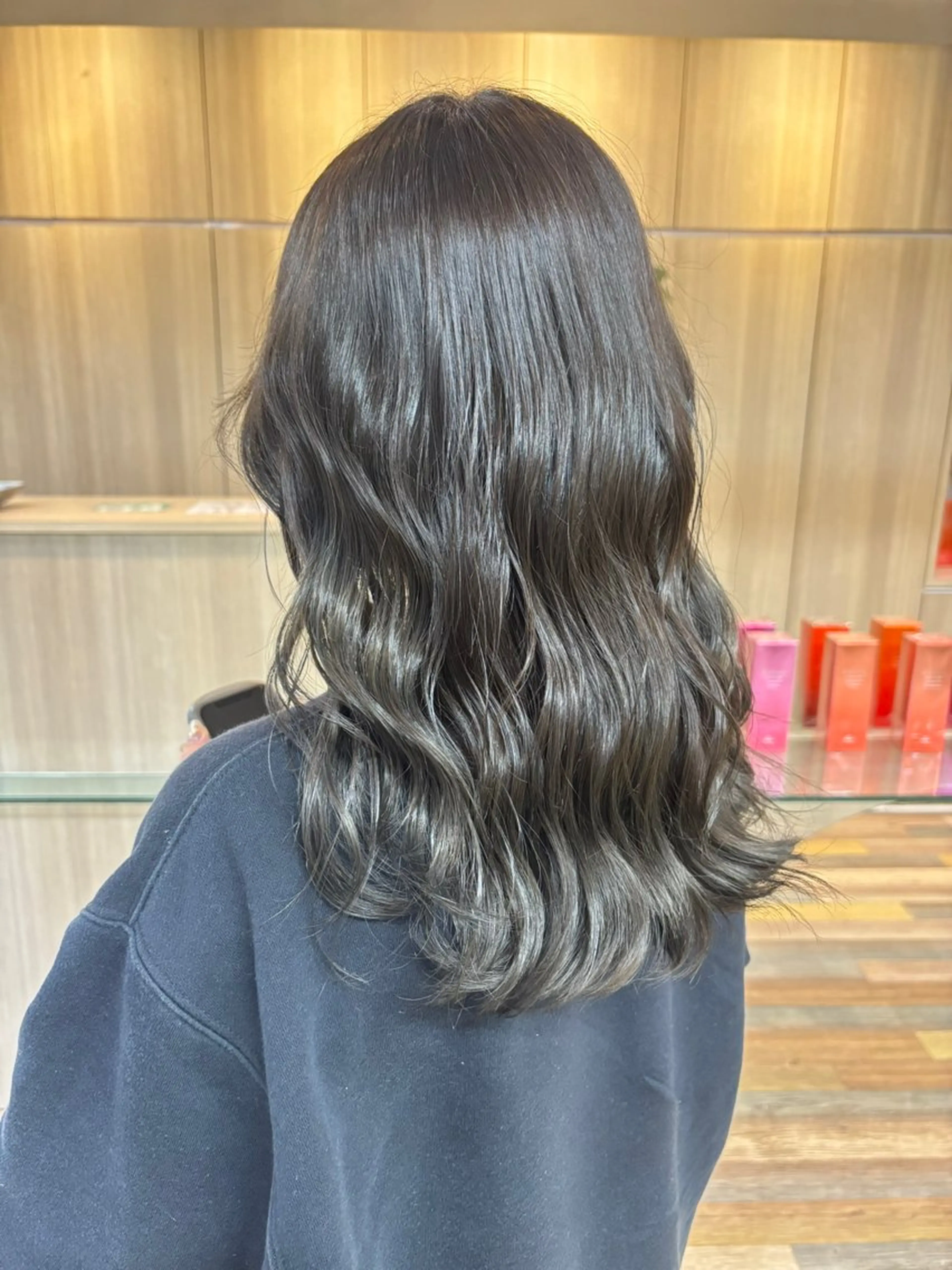 ロング カラー ブラウンカラー オリーブブラウン ヘアカラー トリートメント 岩崎 太陽のヘアスタイル