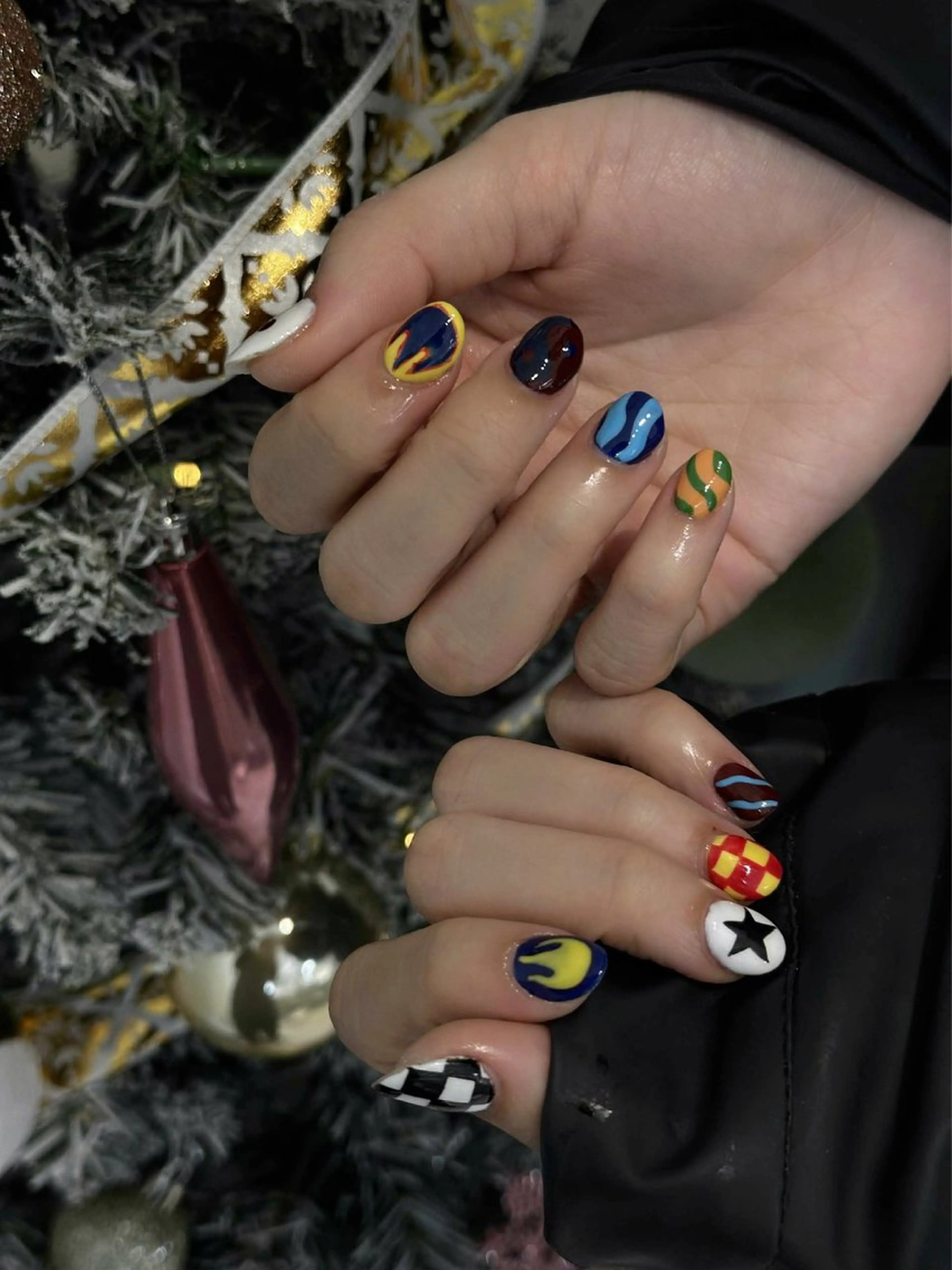 ネイル オーロラネイル ボルドー ブラウン 氷ネイル・うるうるネイル キラキラネイル ハンドネイル Julli ジュリのネイルデザイン