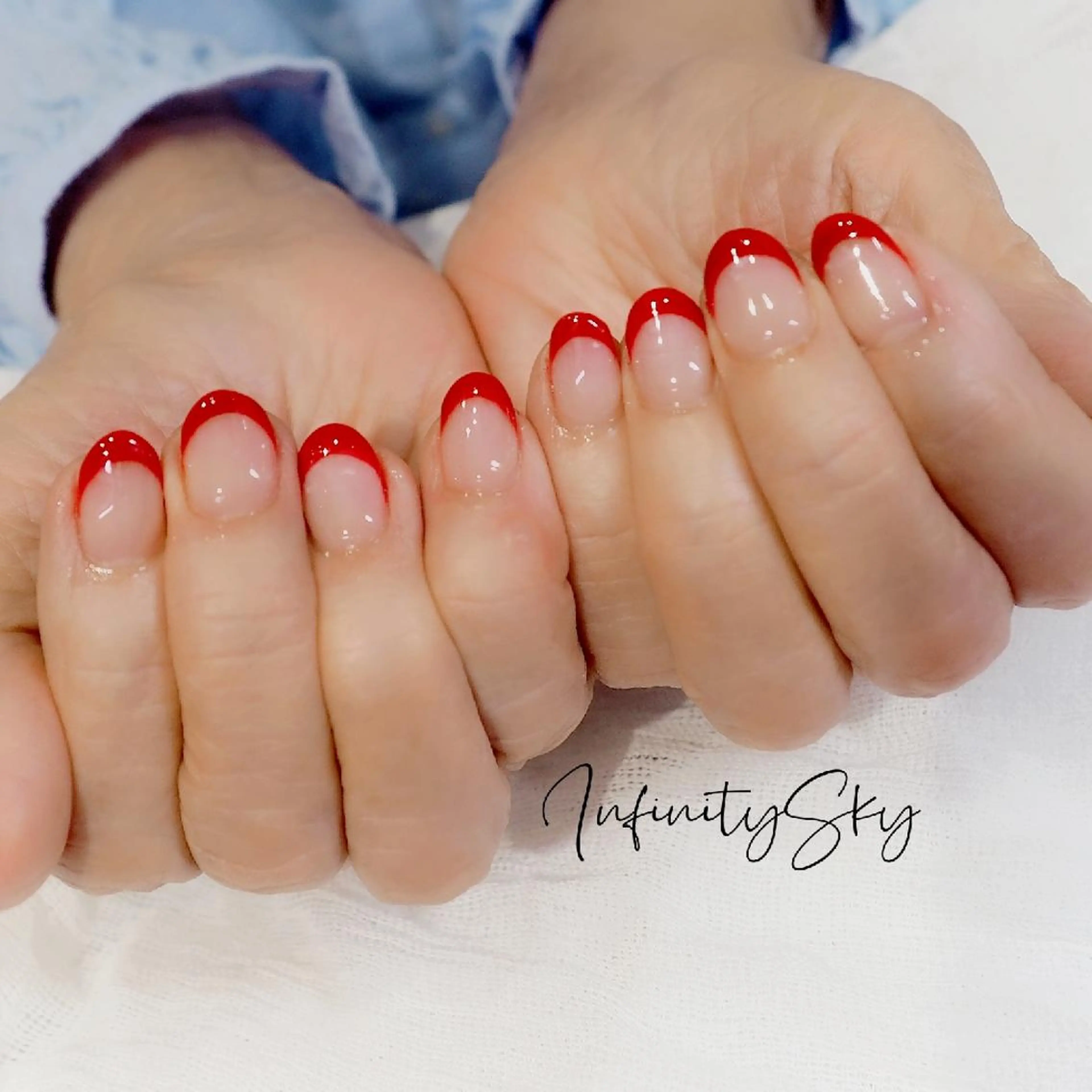 ネイル フレンチネイル ハンドネイル infinity skyのネイルデザイン