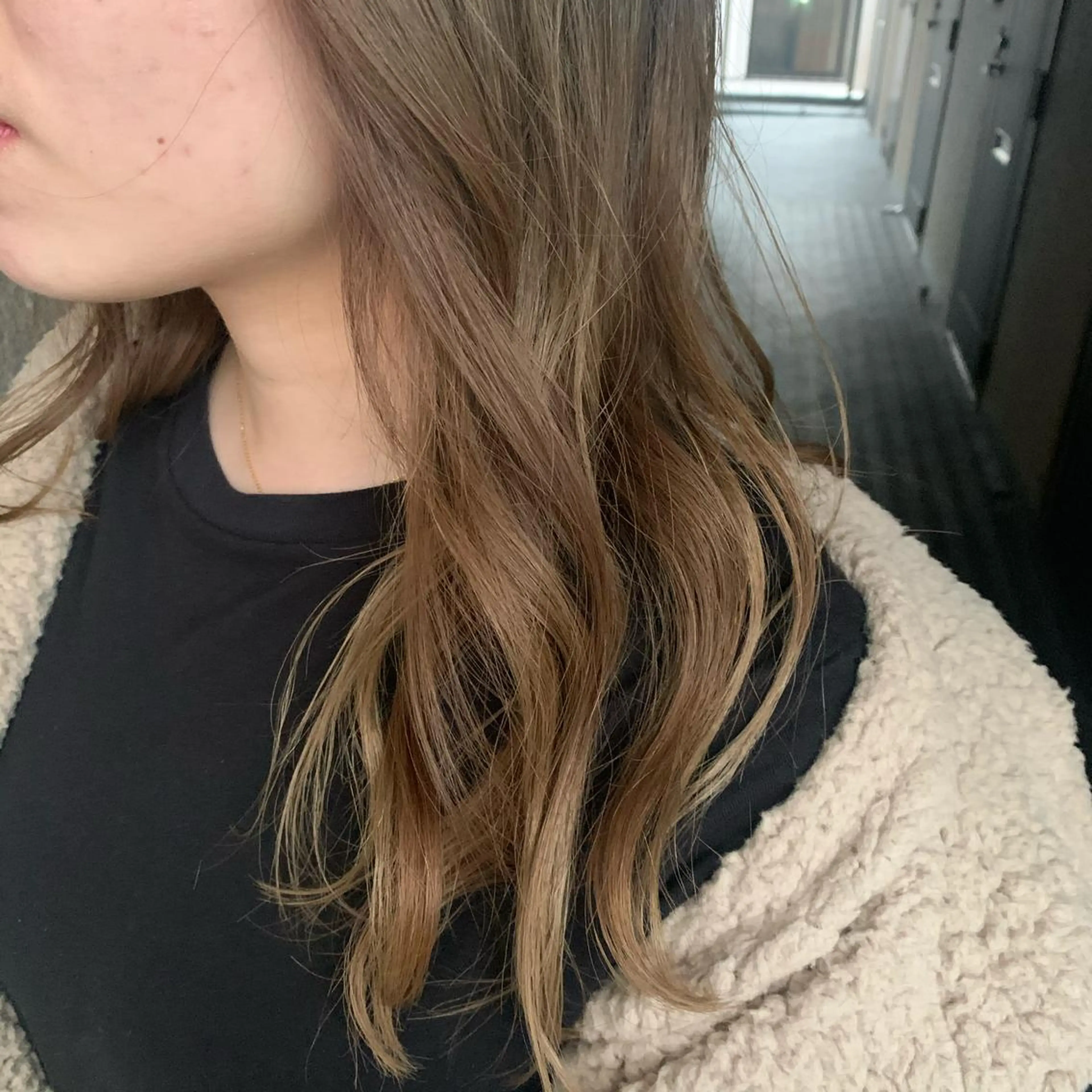 セミロング 伸ばしかけ カット chouette/ 根本優希のヘアスタイル