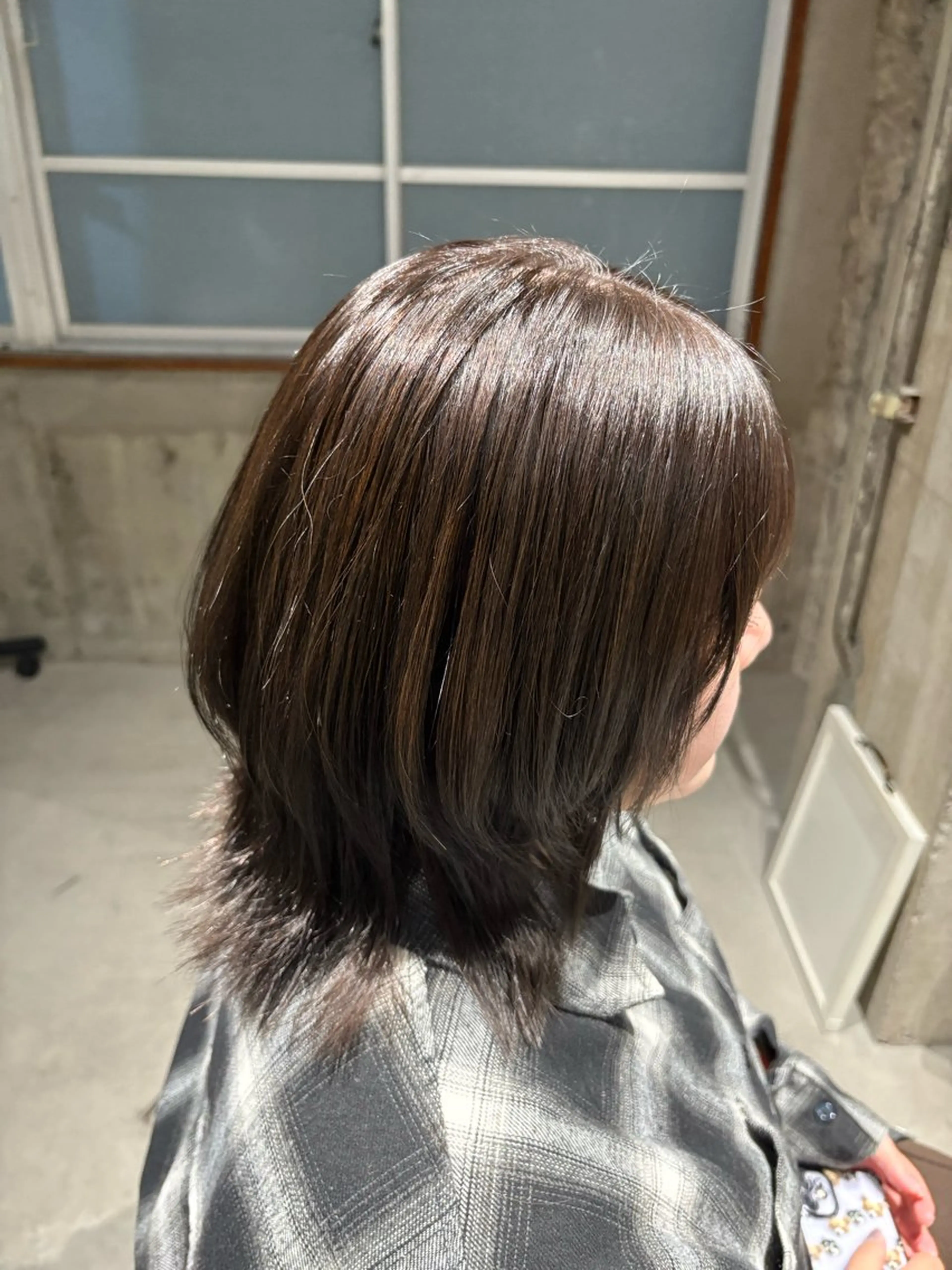 ミディアム カラー アッシュ 透明感カラー オレンジ ウルフカット カット ヘアカラー 玉置 七海のヘアスタイル