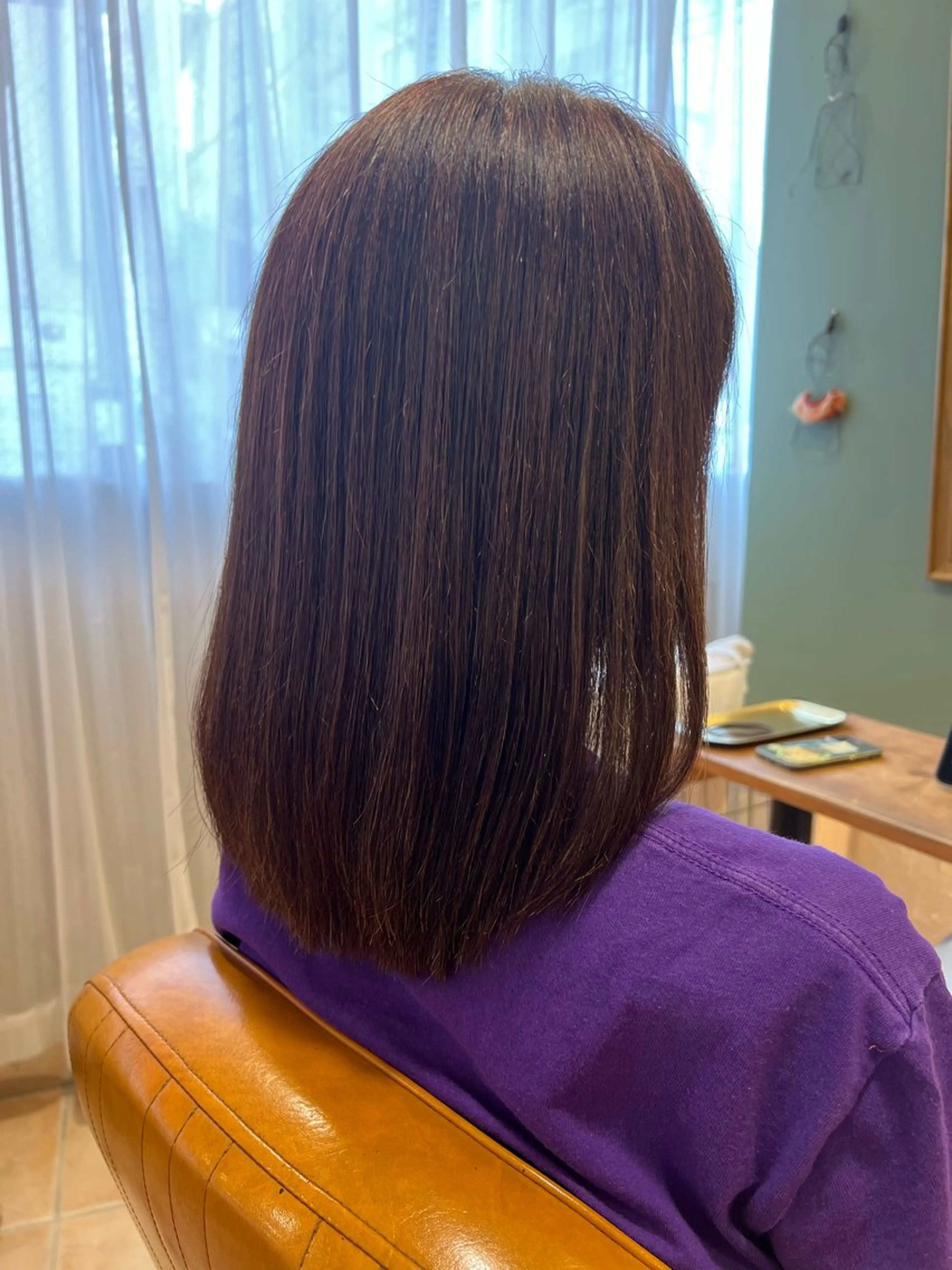 セミロング クロサワ ヨーコのヘアスタイル