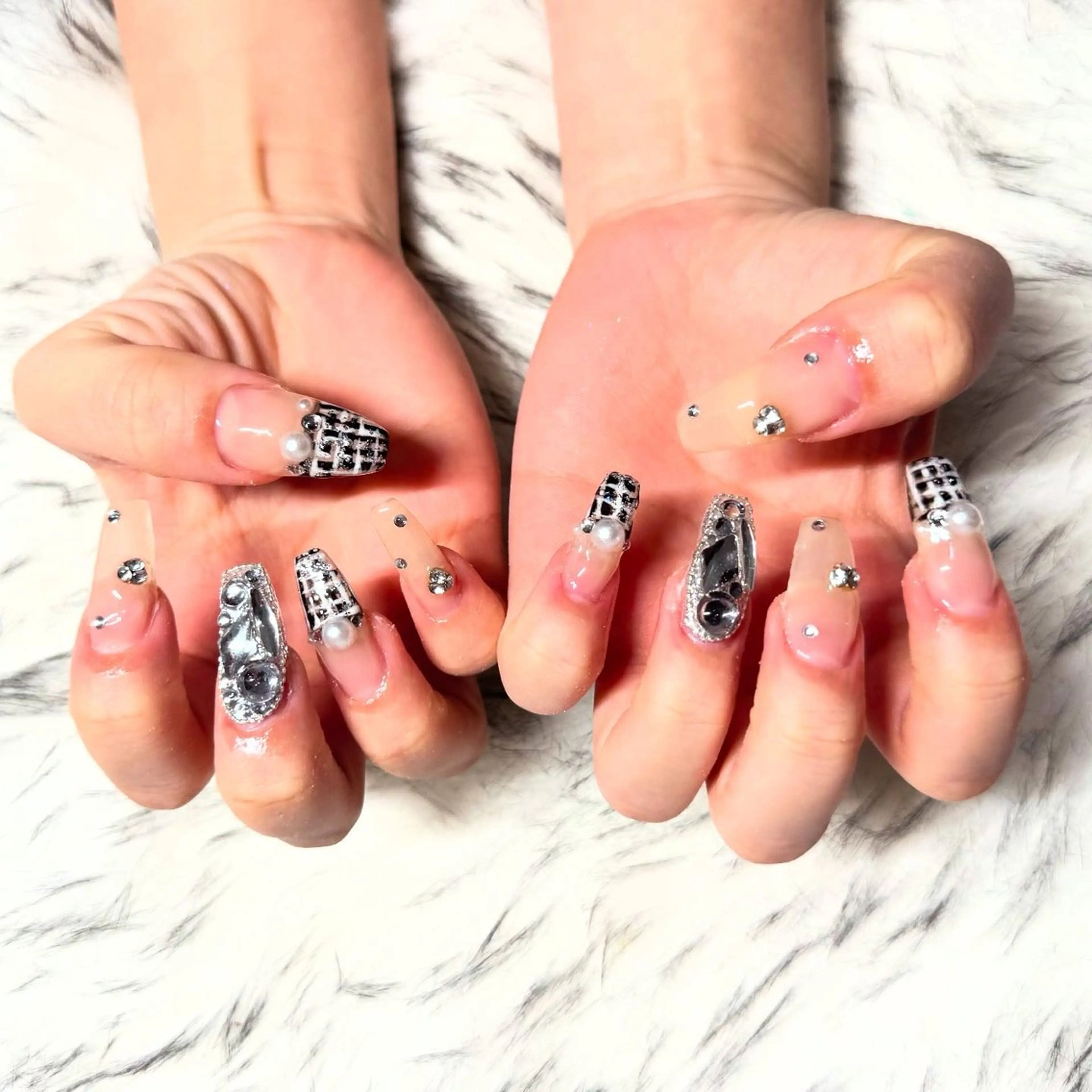 ロング ハンドネイル mao .のネイルデザイン