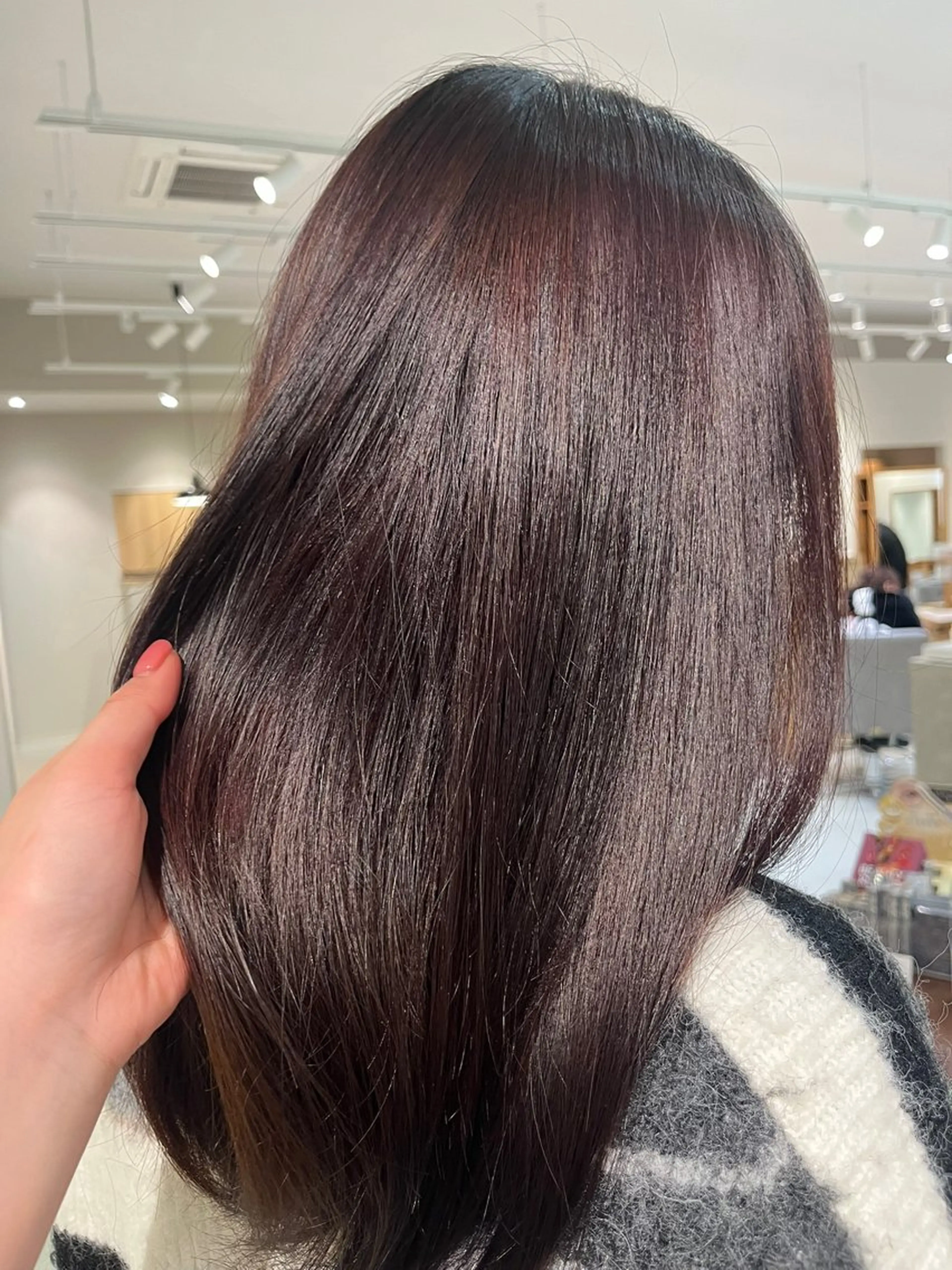 カラー ラベンダーカラー 森 理音のヘアスタイル